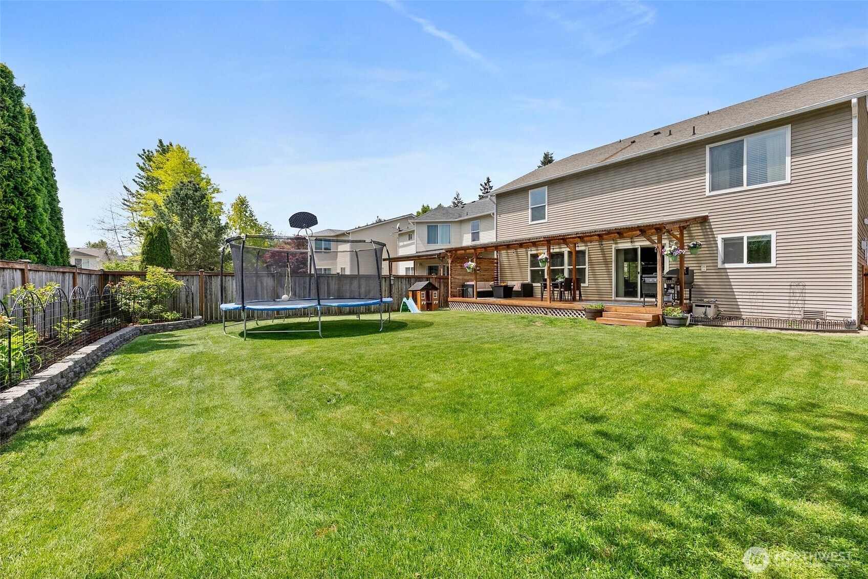property viewer photo 35