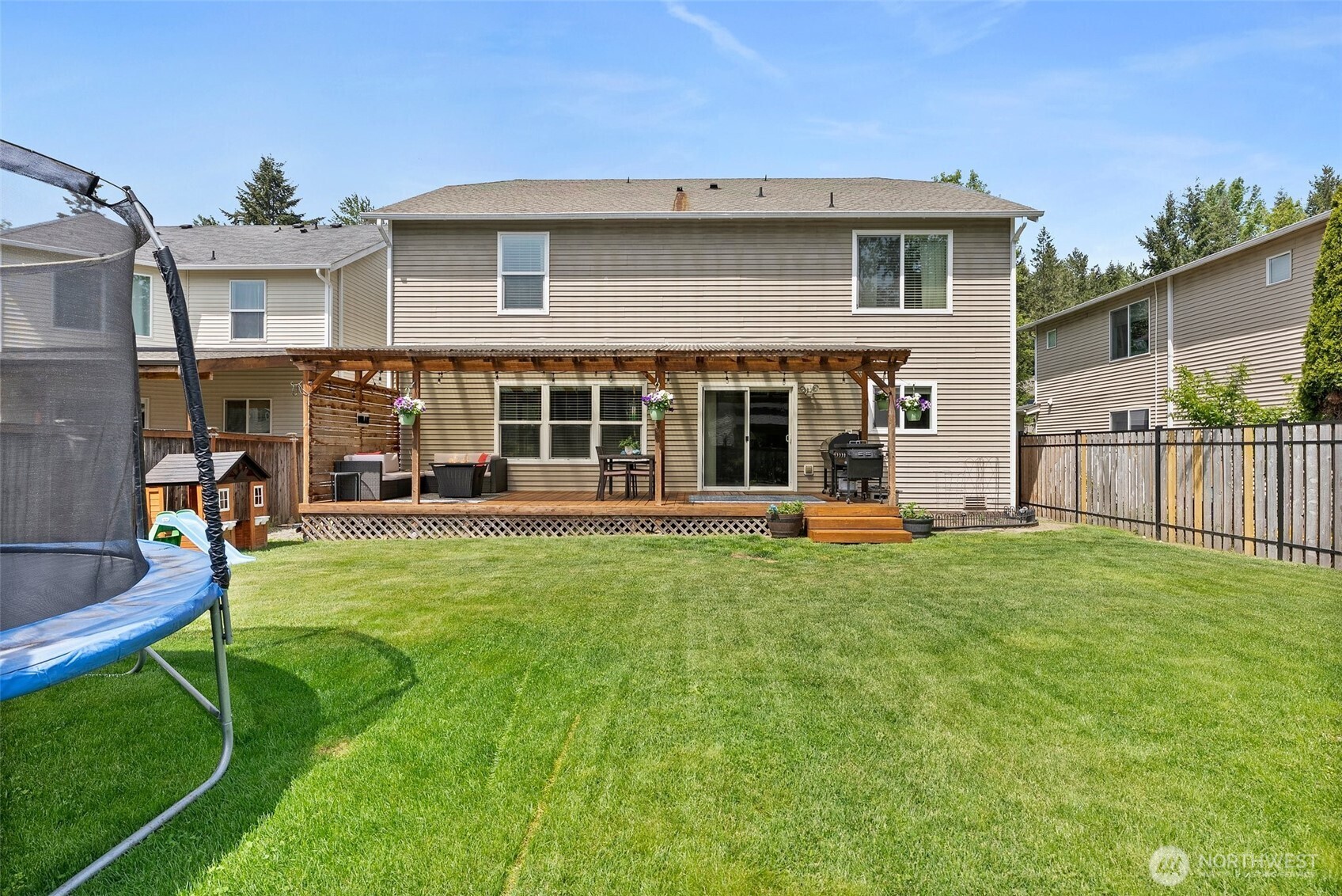 property viewer photo 36