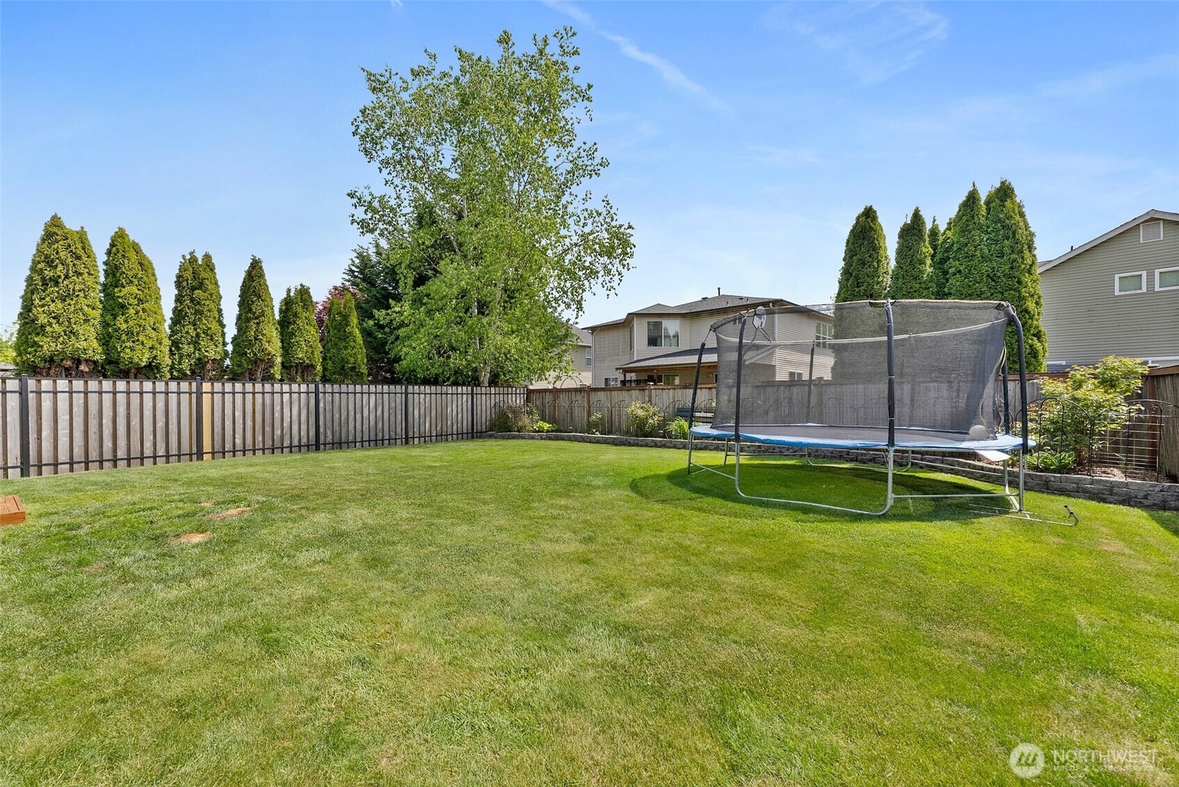 property viewer photo 37