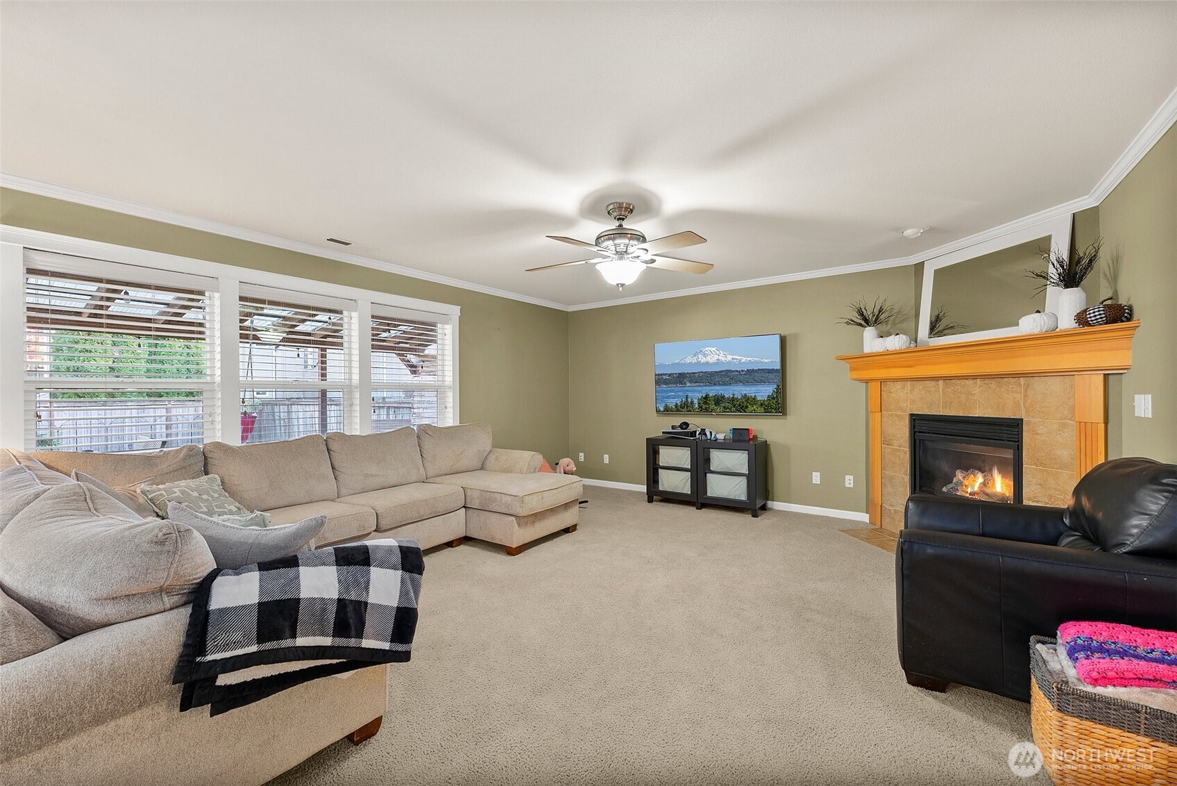 property viewer photo 8