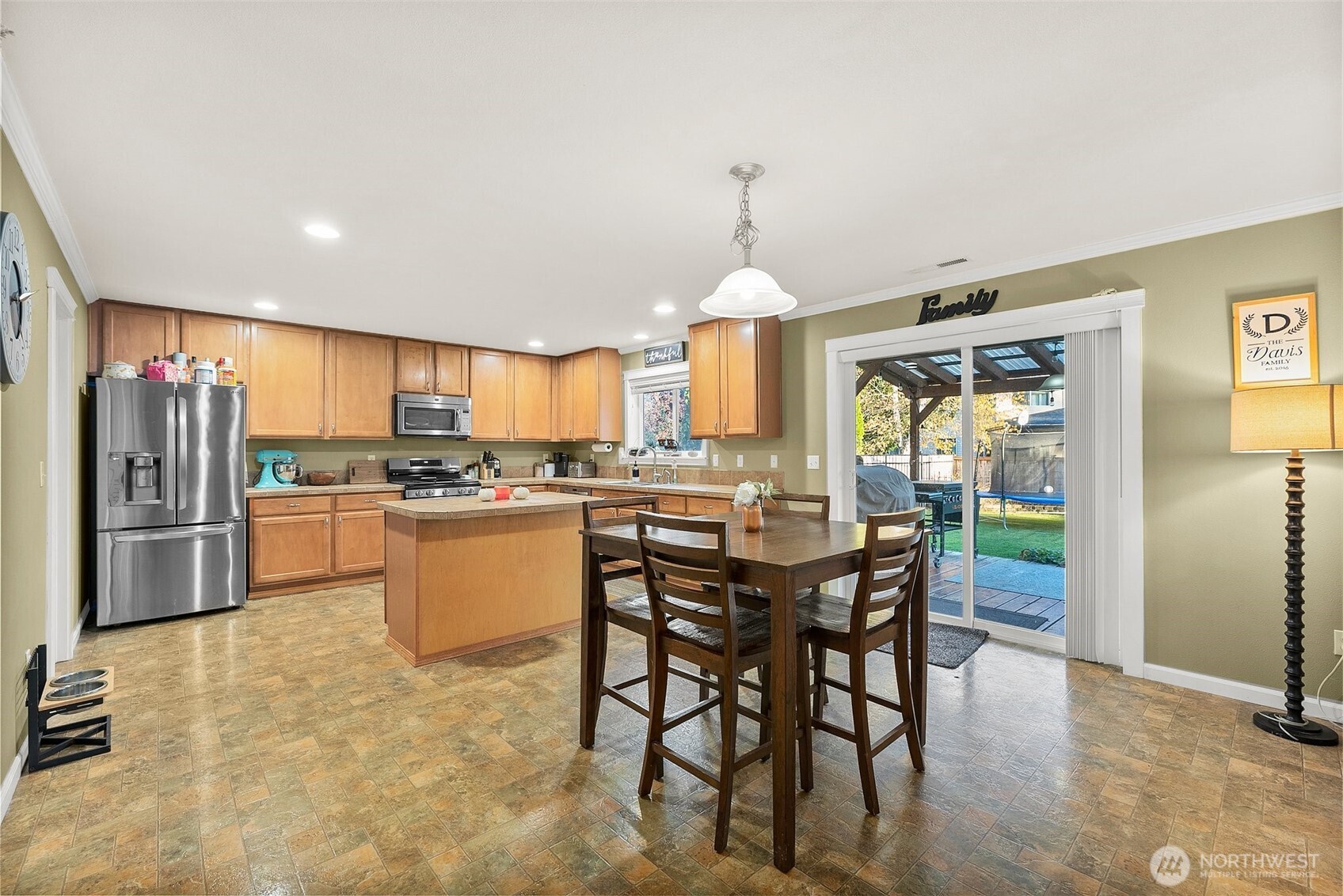 property viewer photo 9