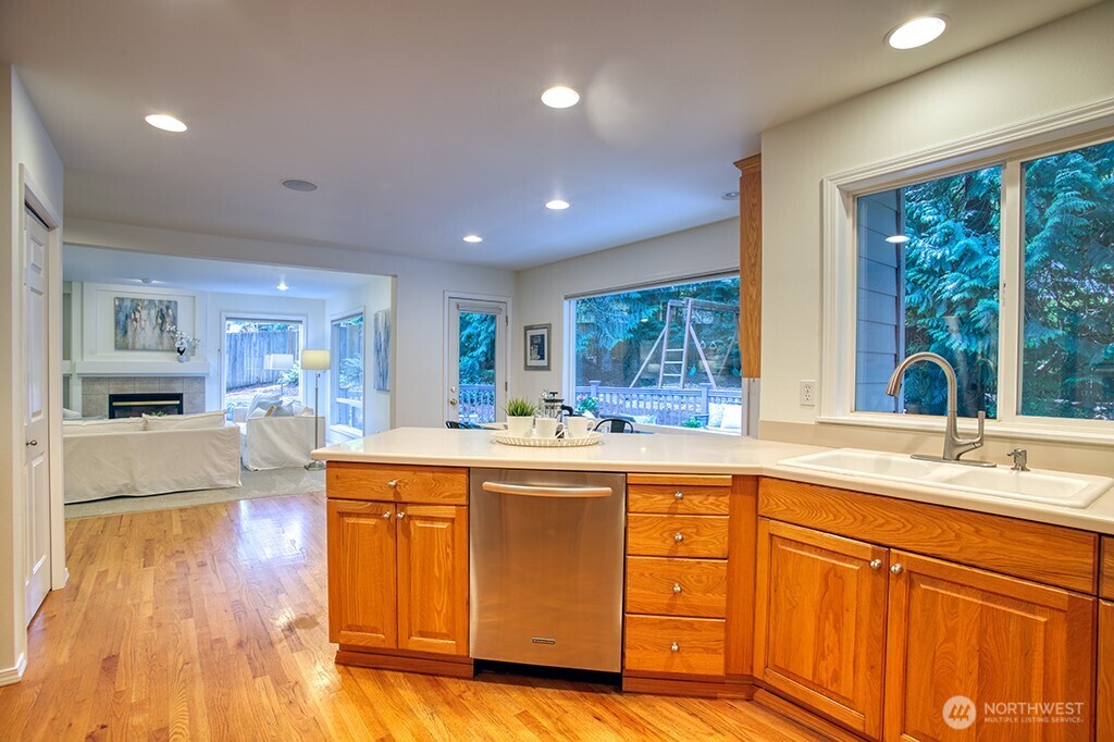 property viewer photo 7