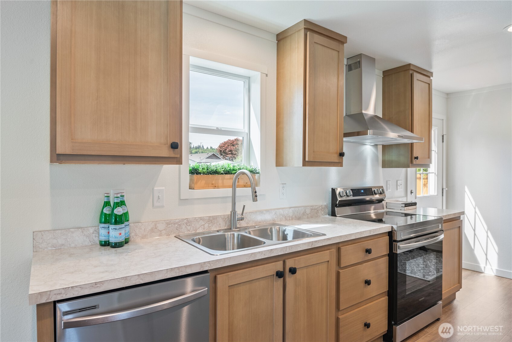 property viewer photo 10