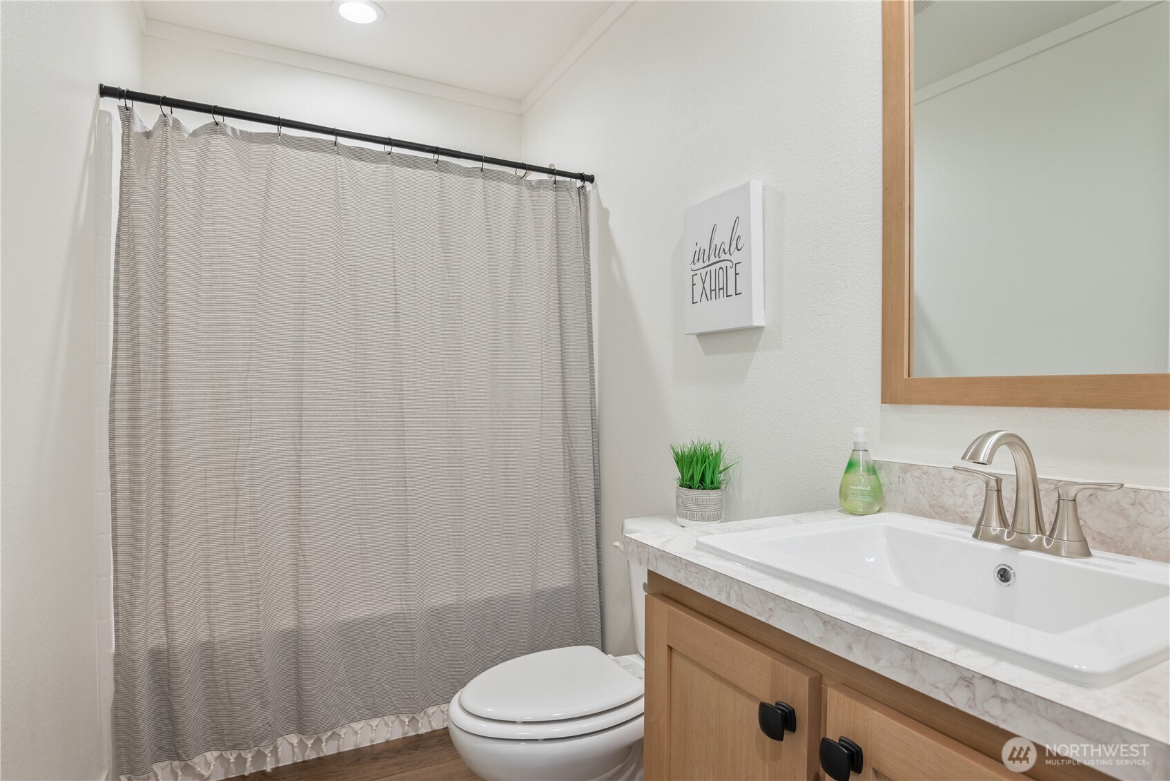property viewer photo 16