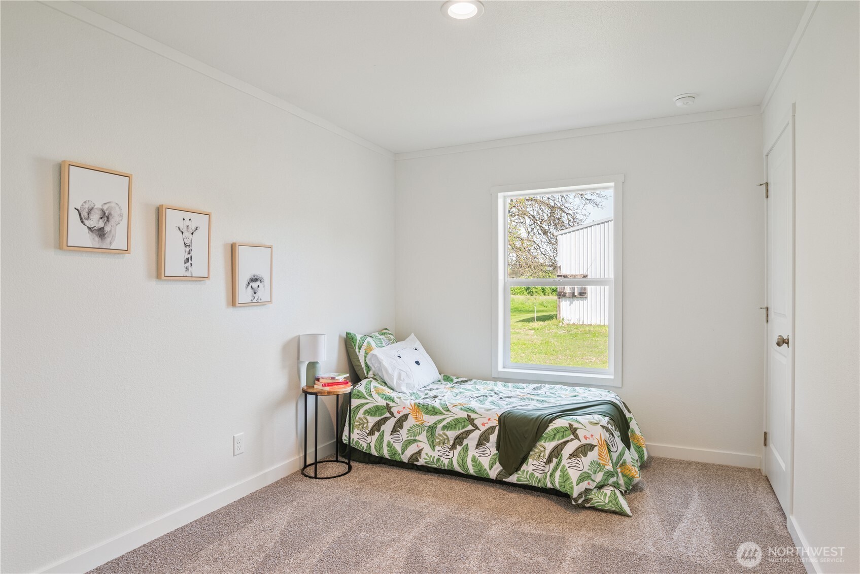 property viewer photo 17