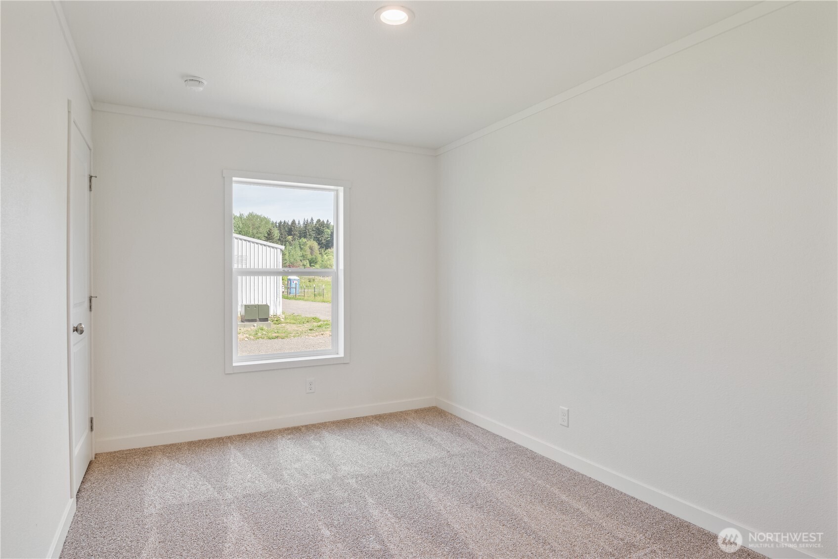 property viewer photo 18