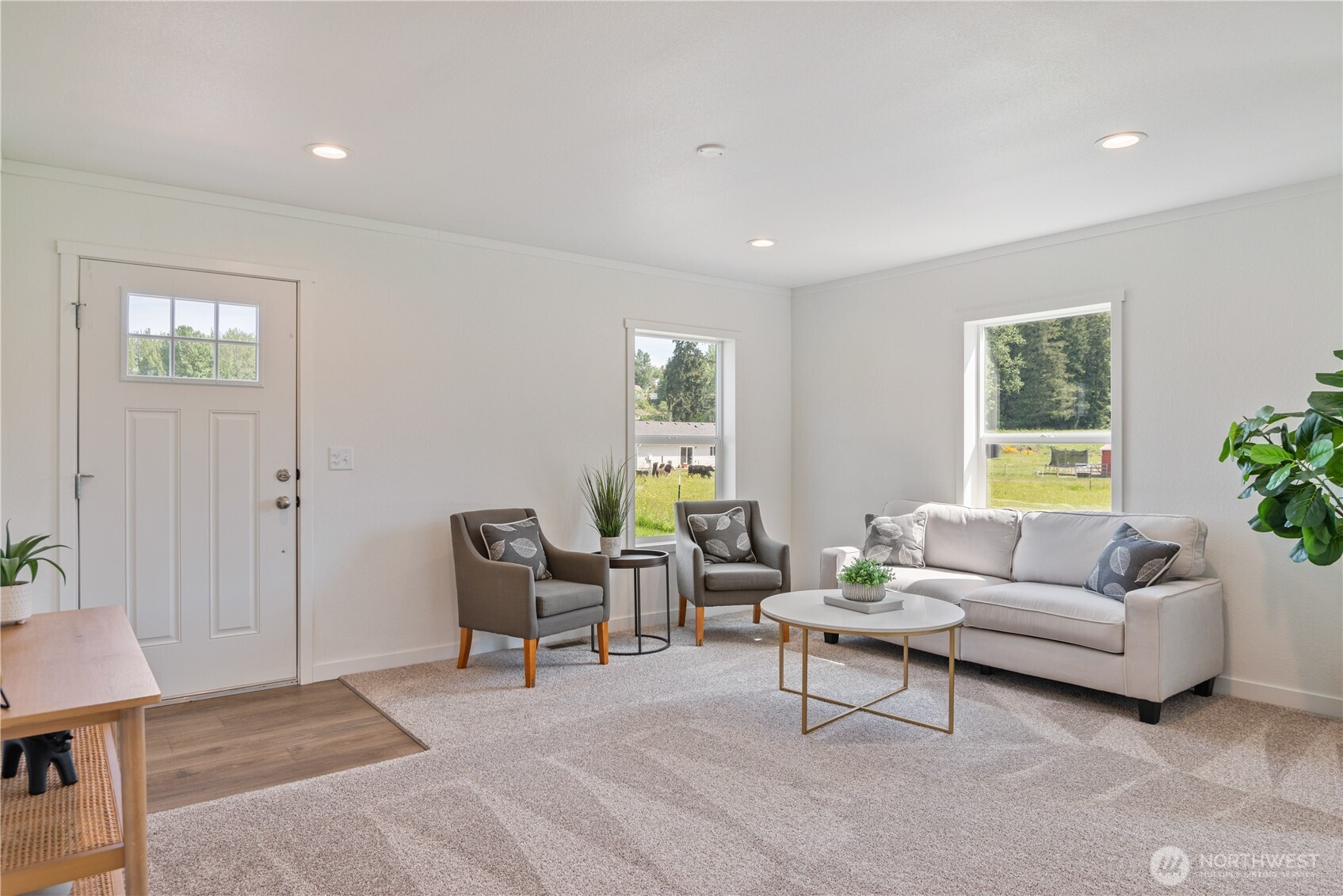 property viewer photo 2