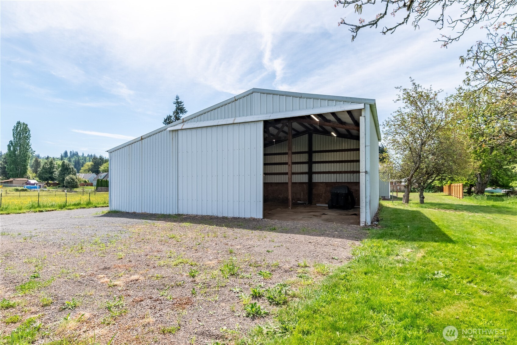 property viewer photo 25