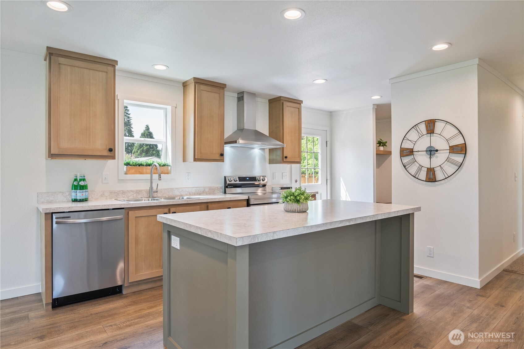 property viewer photo 7