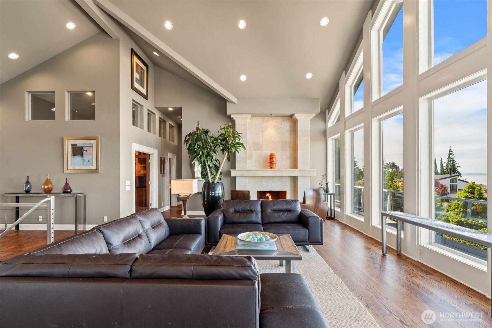 property viewer photo 14