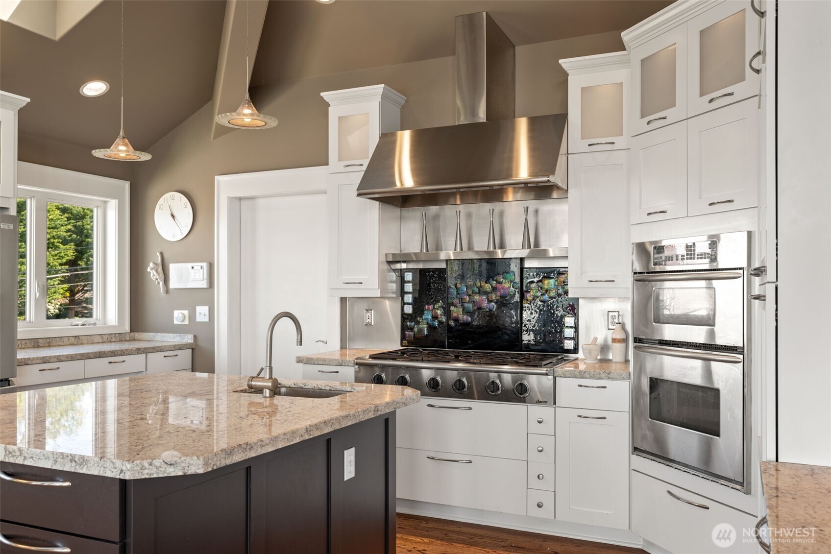 property viewer photo 16