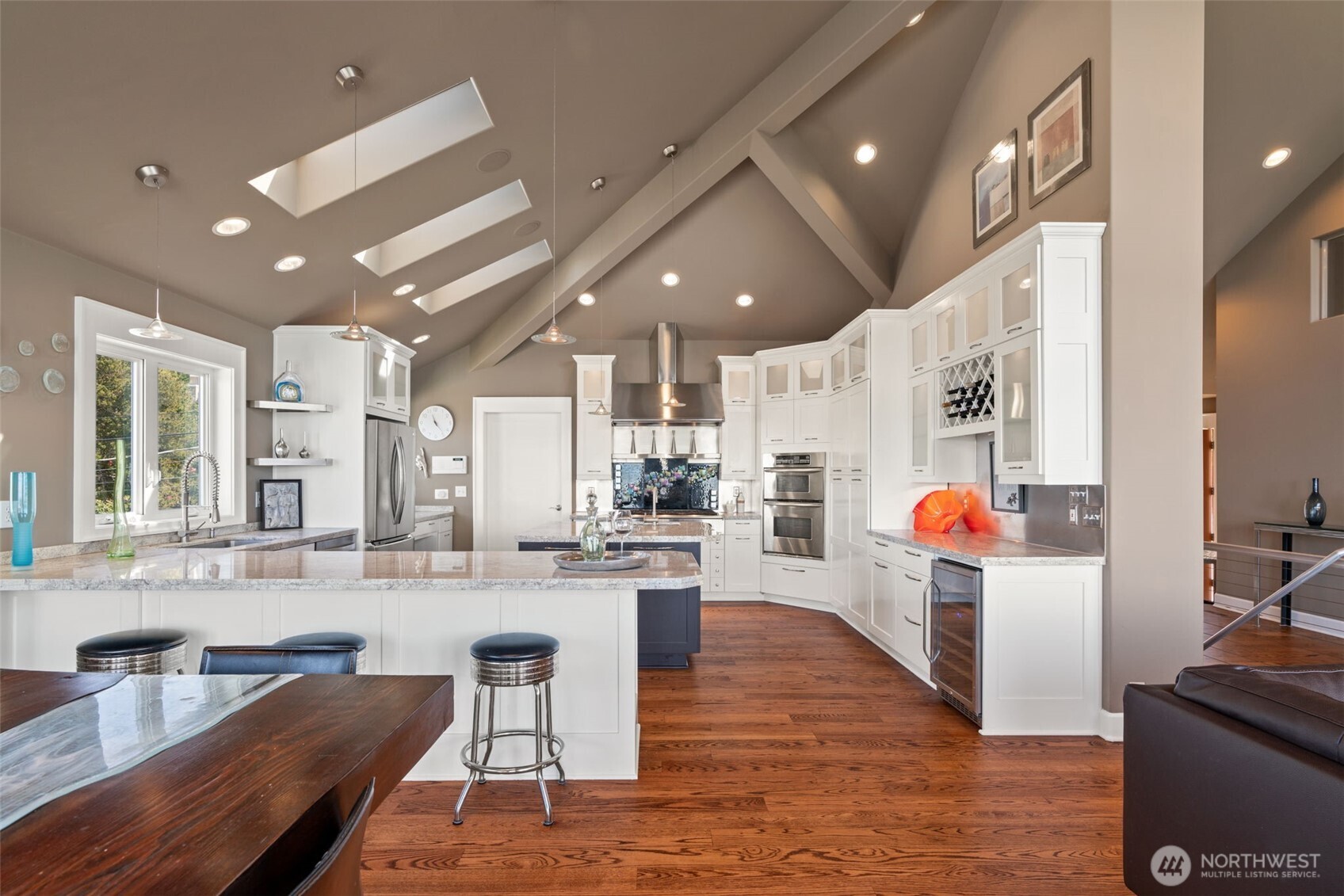 property viewer photo 17