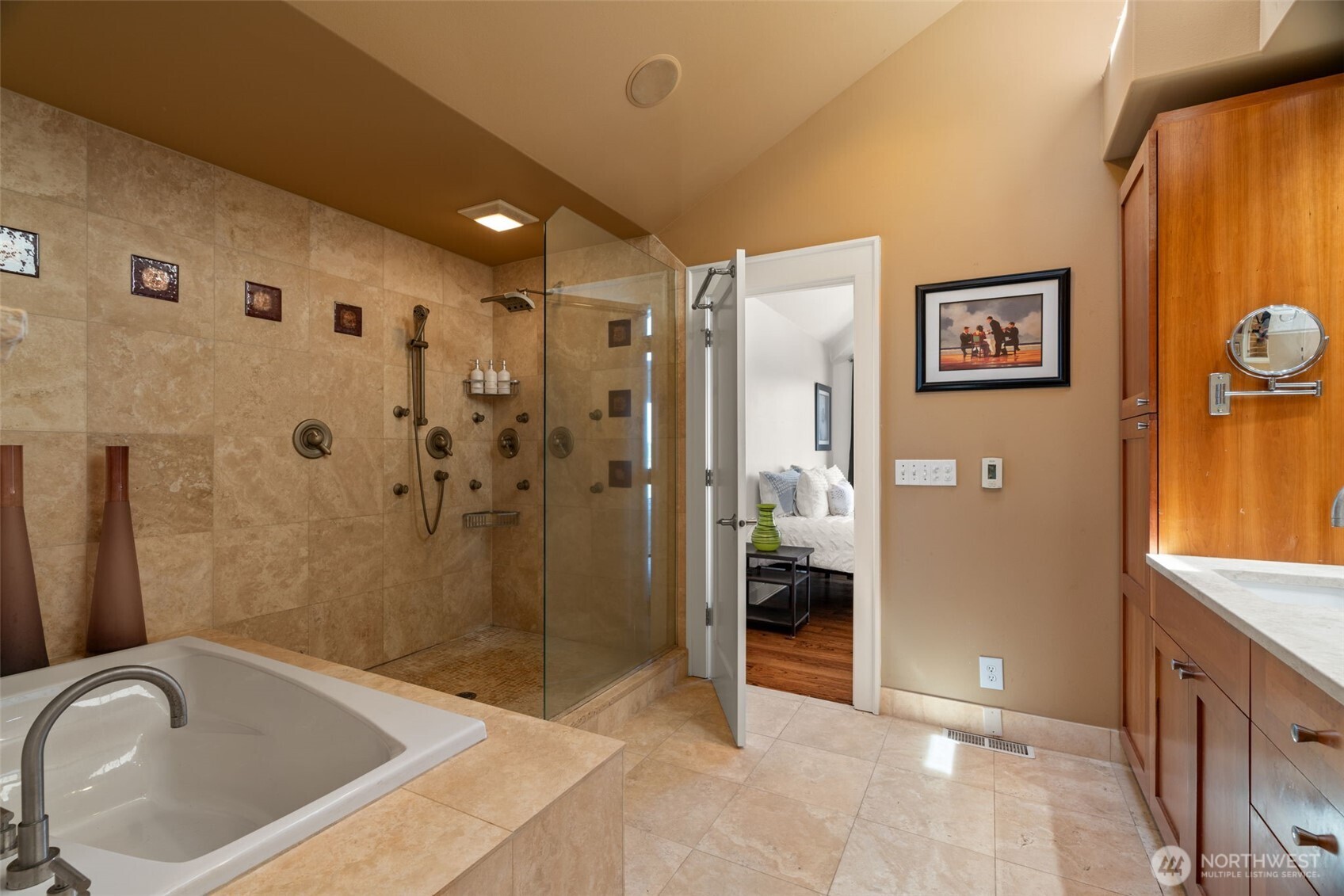 property viewer photo 25