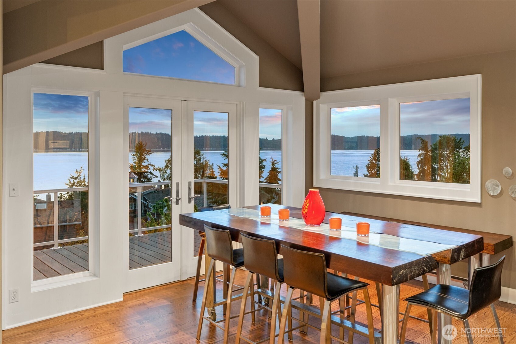 property viewer photo 9