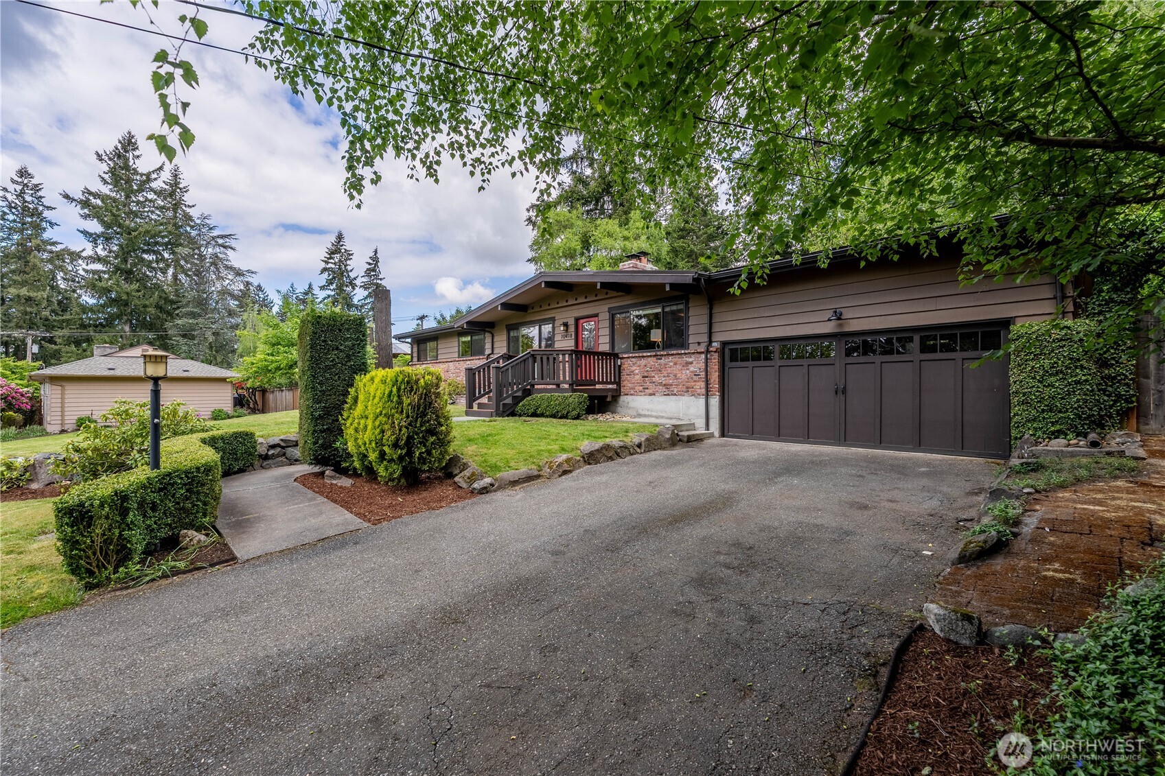 property viewer photo 1