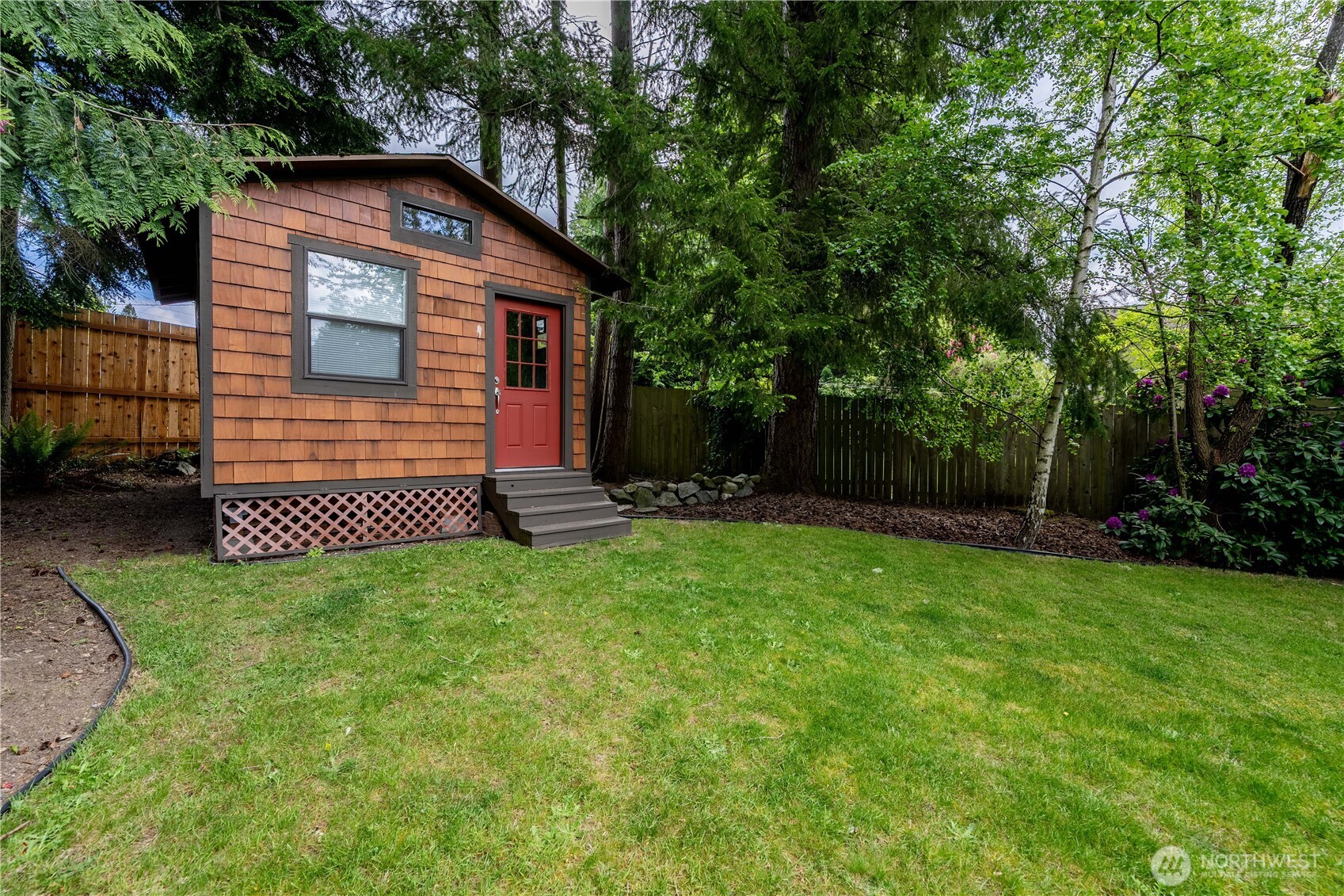 property viewer photo 36