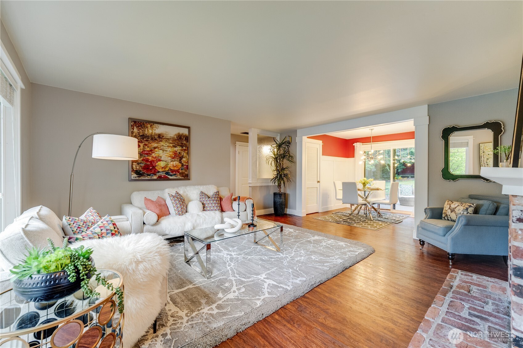property viewer photo 4