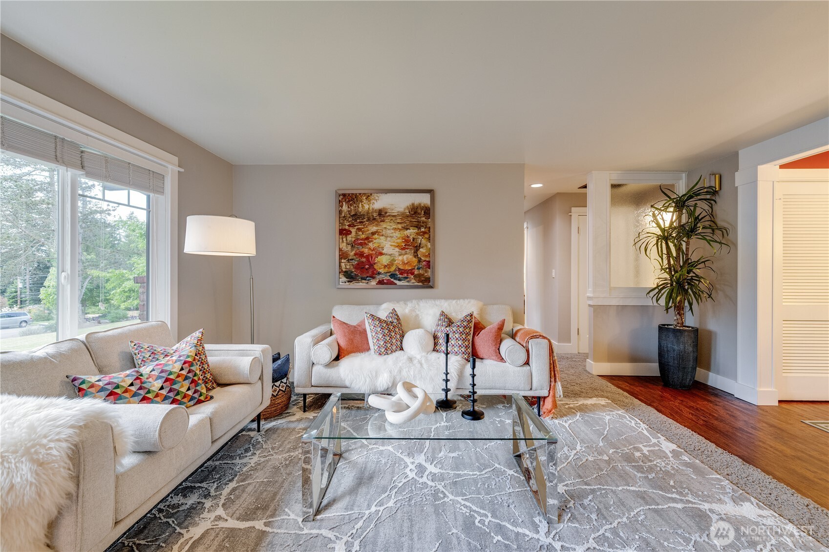 property viewer photo 8
