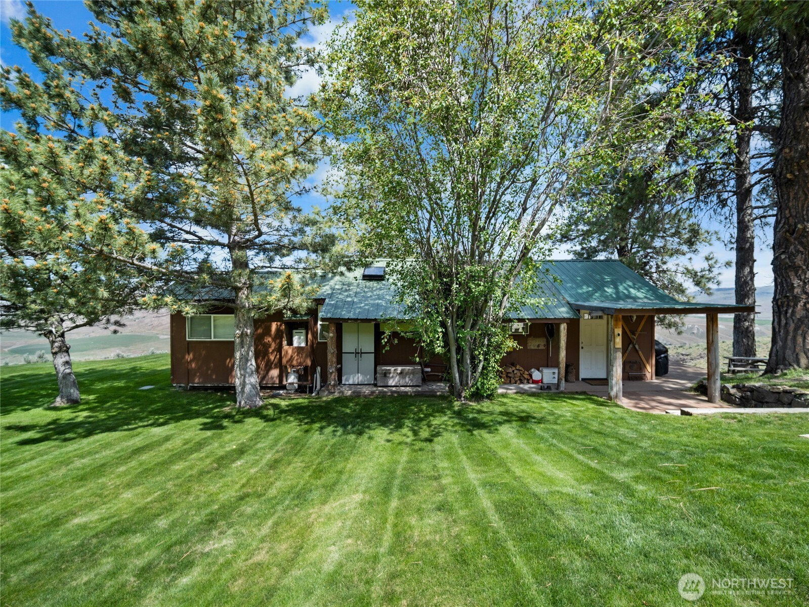 main property photo 22