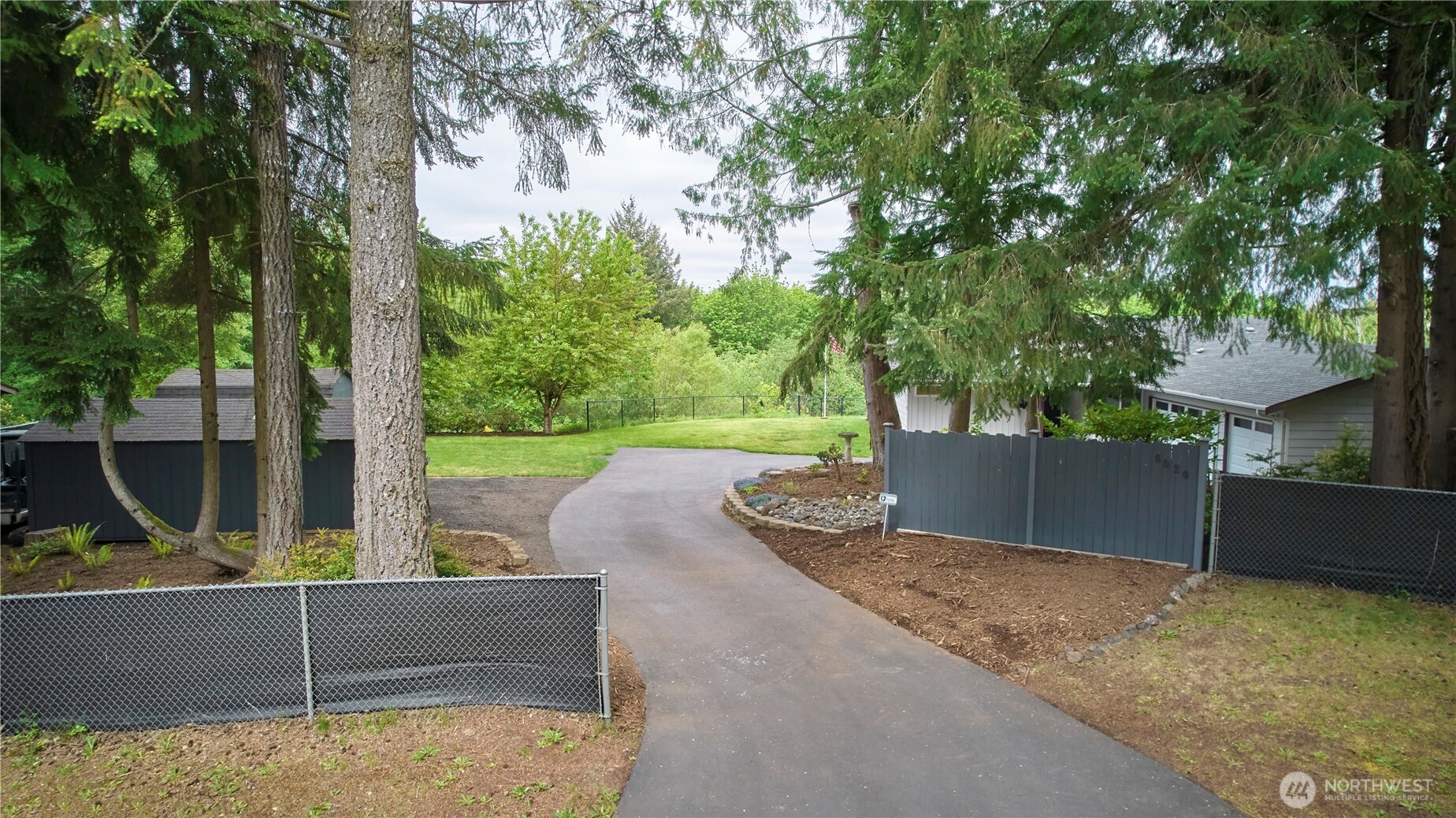 property viewer photo 1