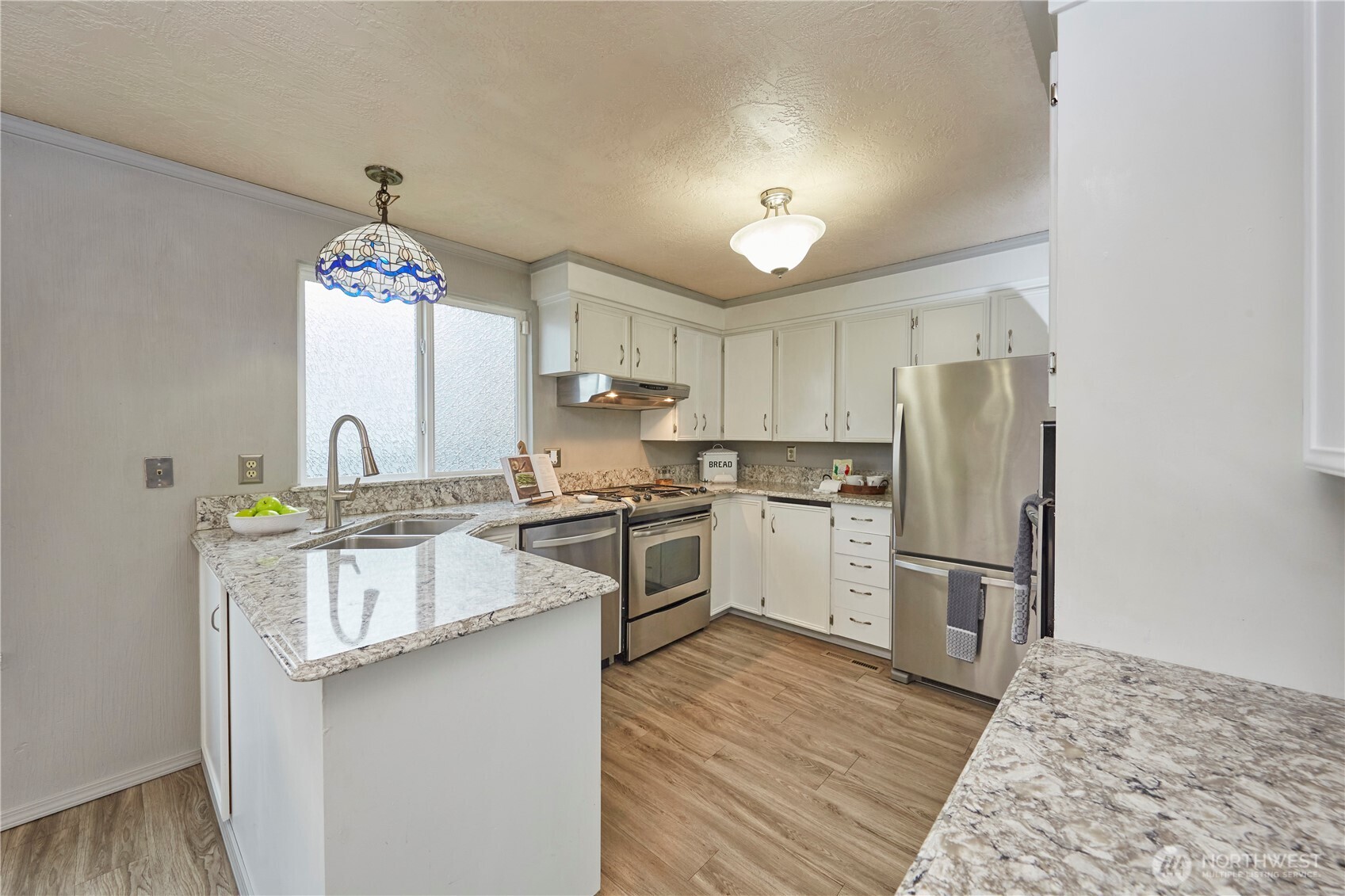 property viewer photo 16