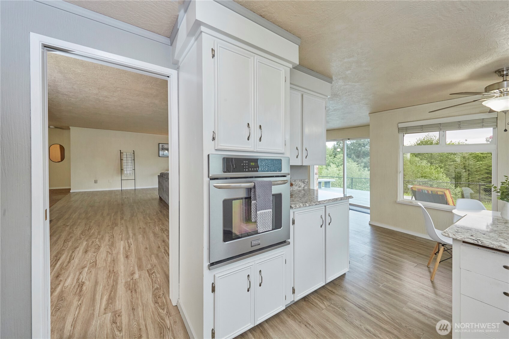 property viewer photo 18