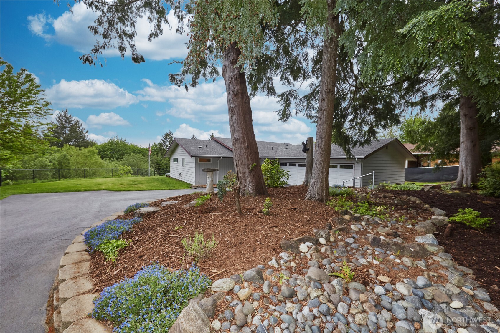 property viewer photo 2