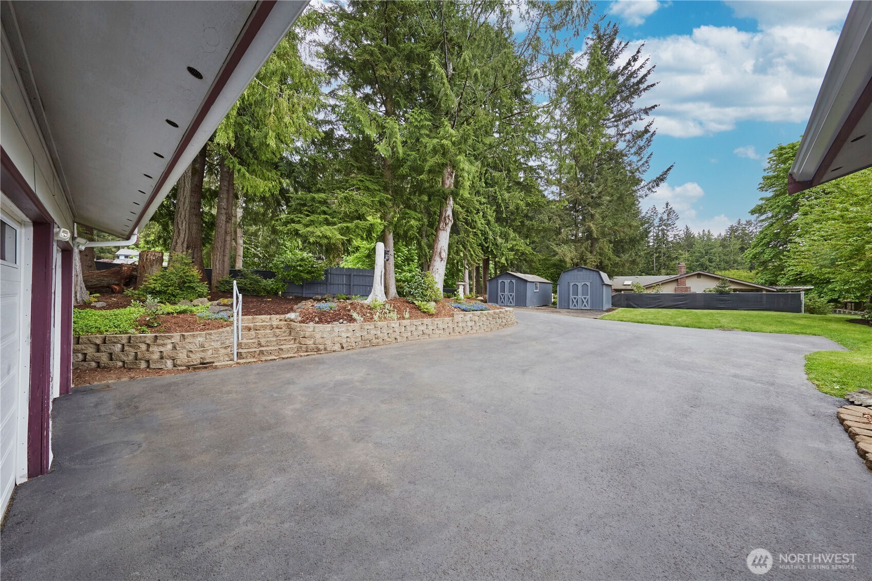 property viewer photo 4