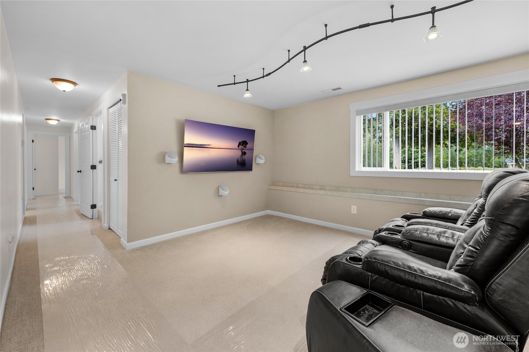 property viewer photo 15