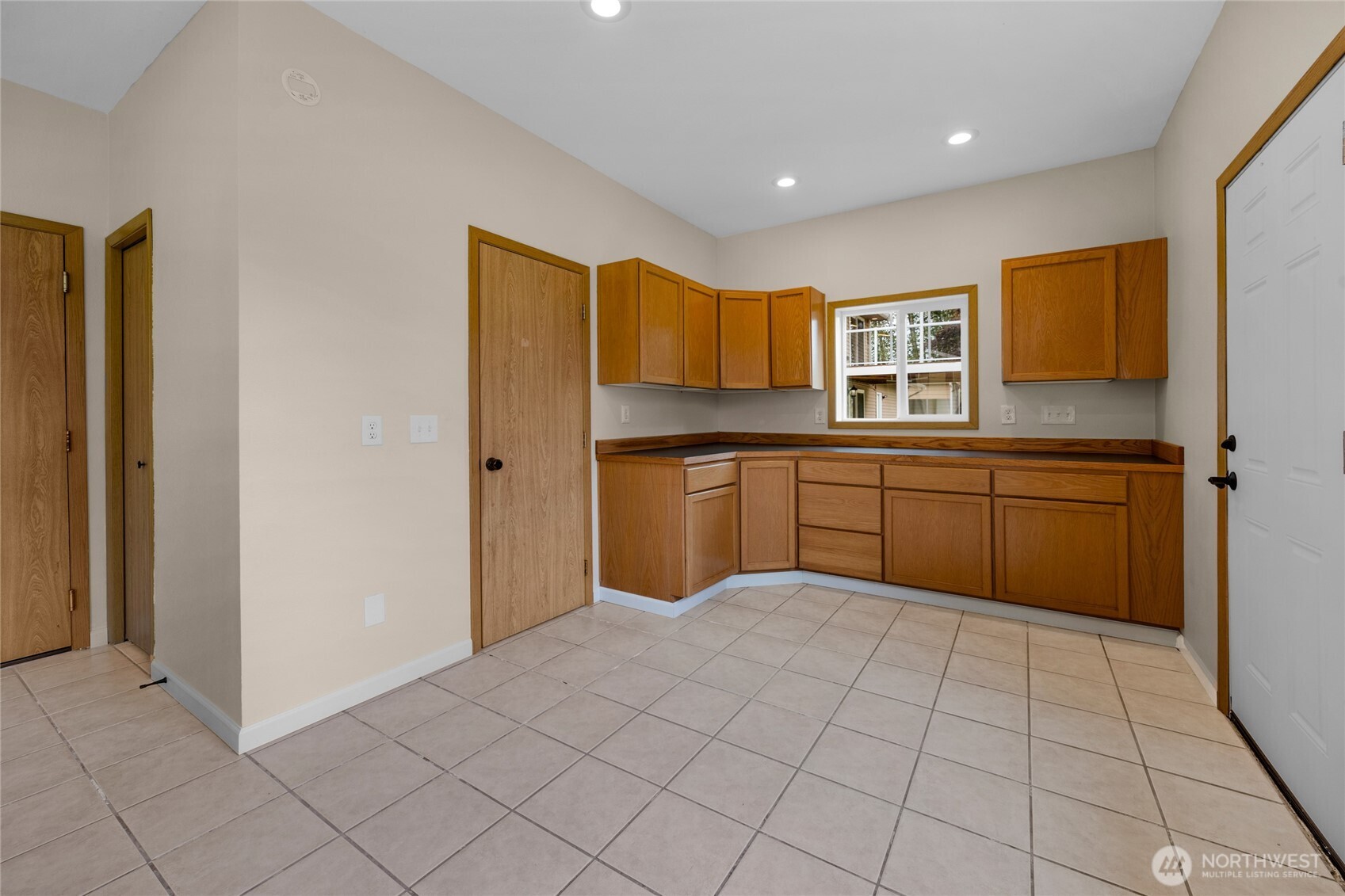 property viewer photo 18