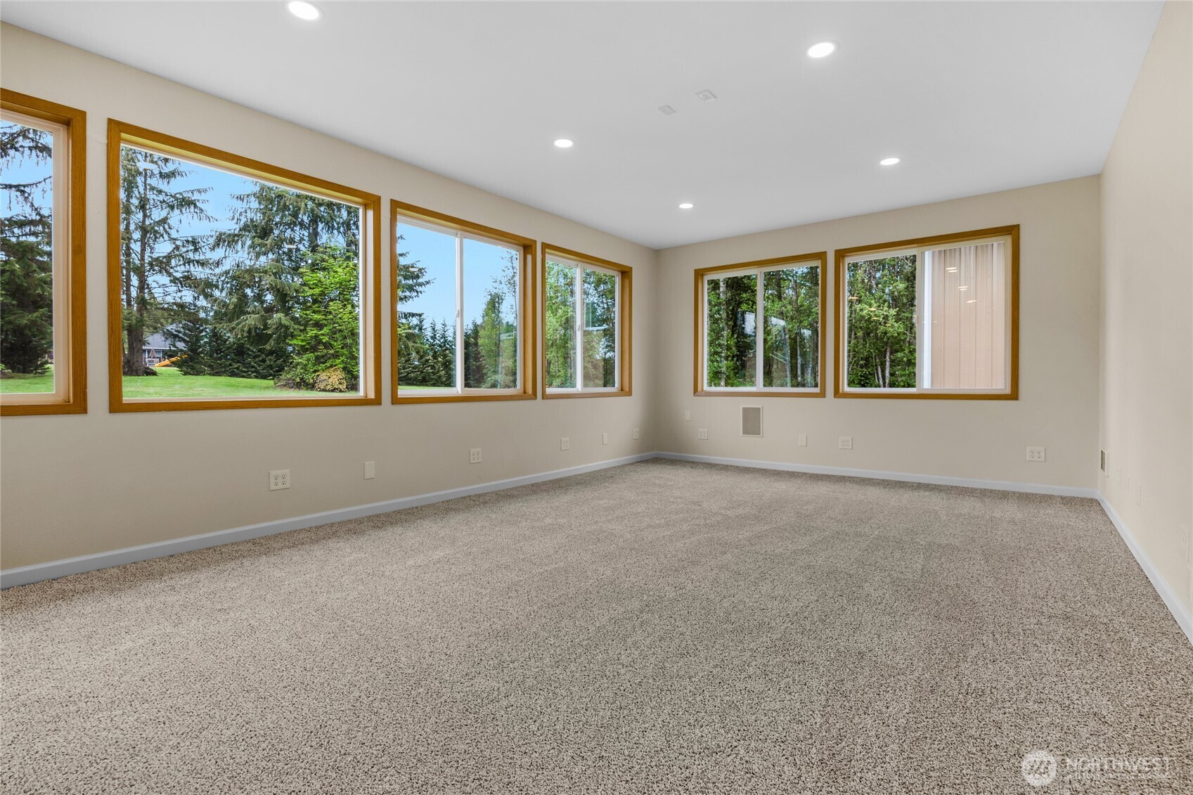 property viewer photo 19