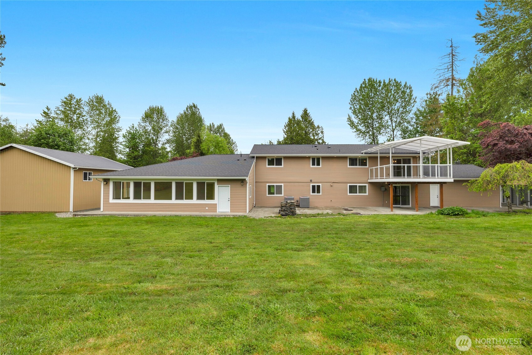 property viewer photo 23