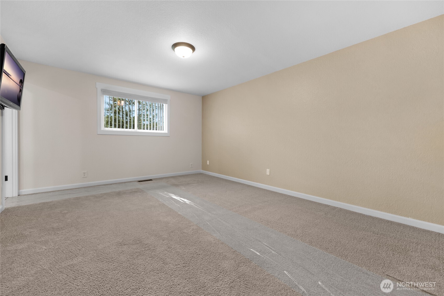 property viewer photo 7
