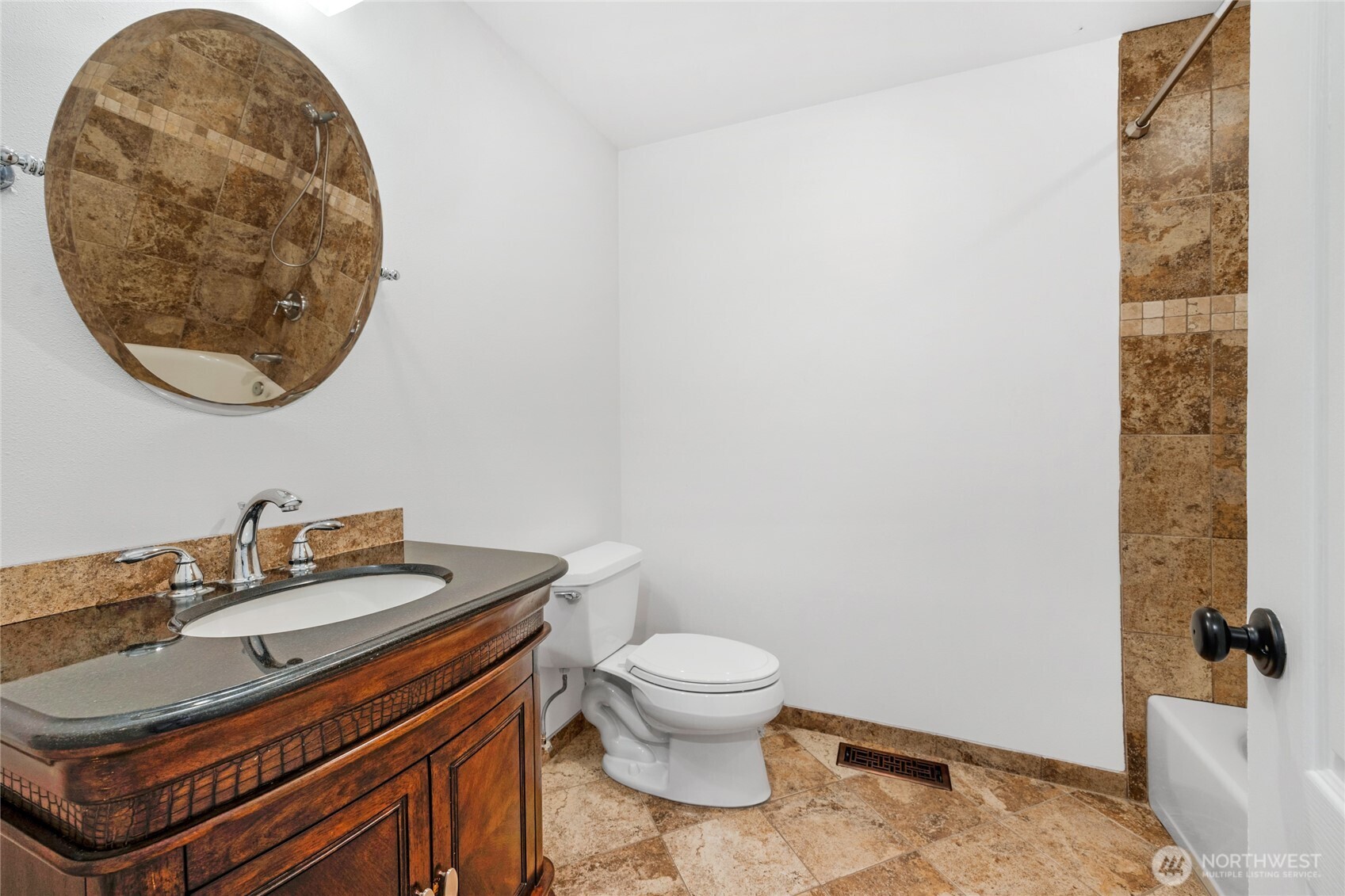 property viewer photo 8