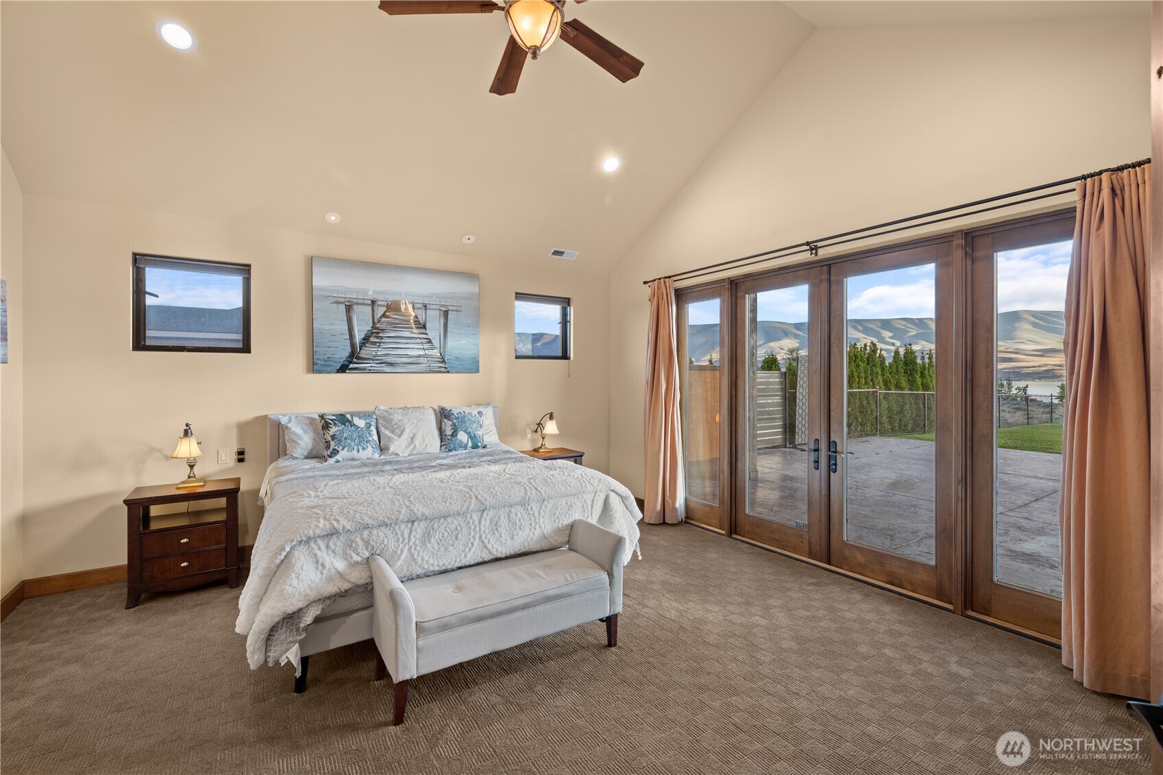 property viewer photo 16