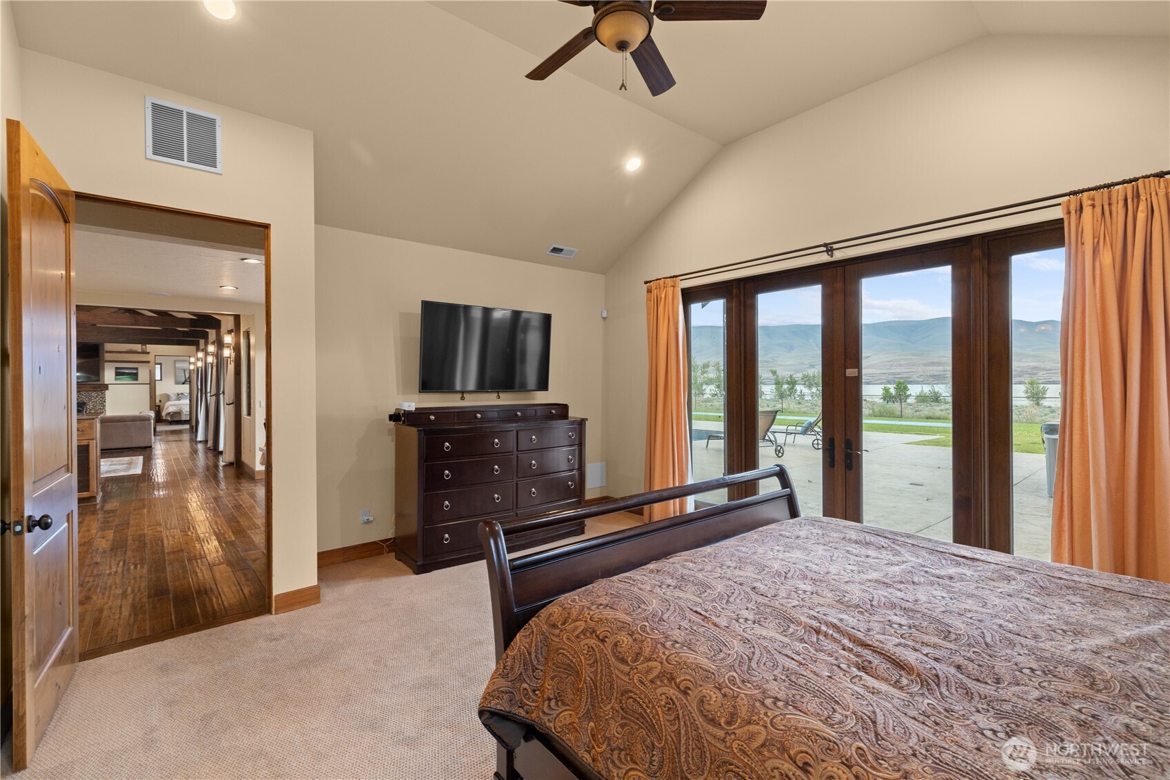 property viewer photo 21