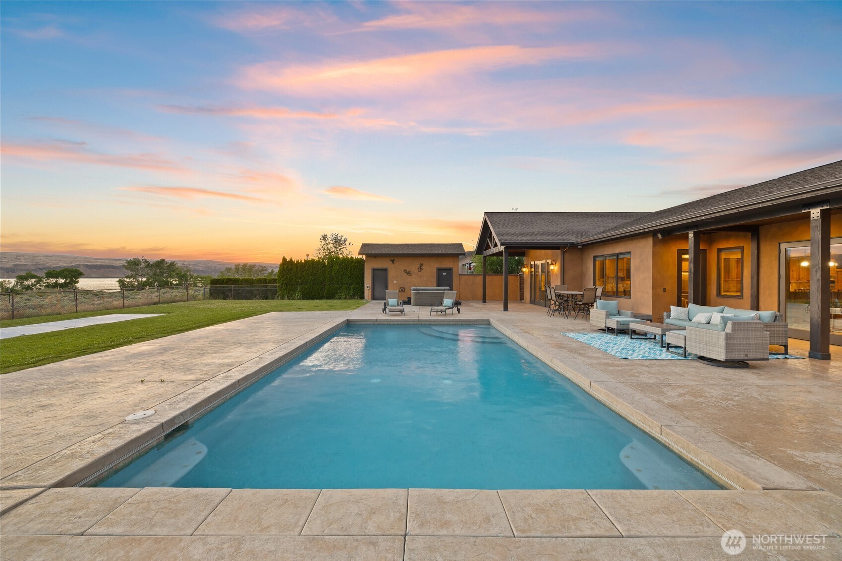 property viewer photo 33