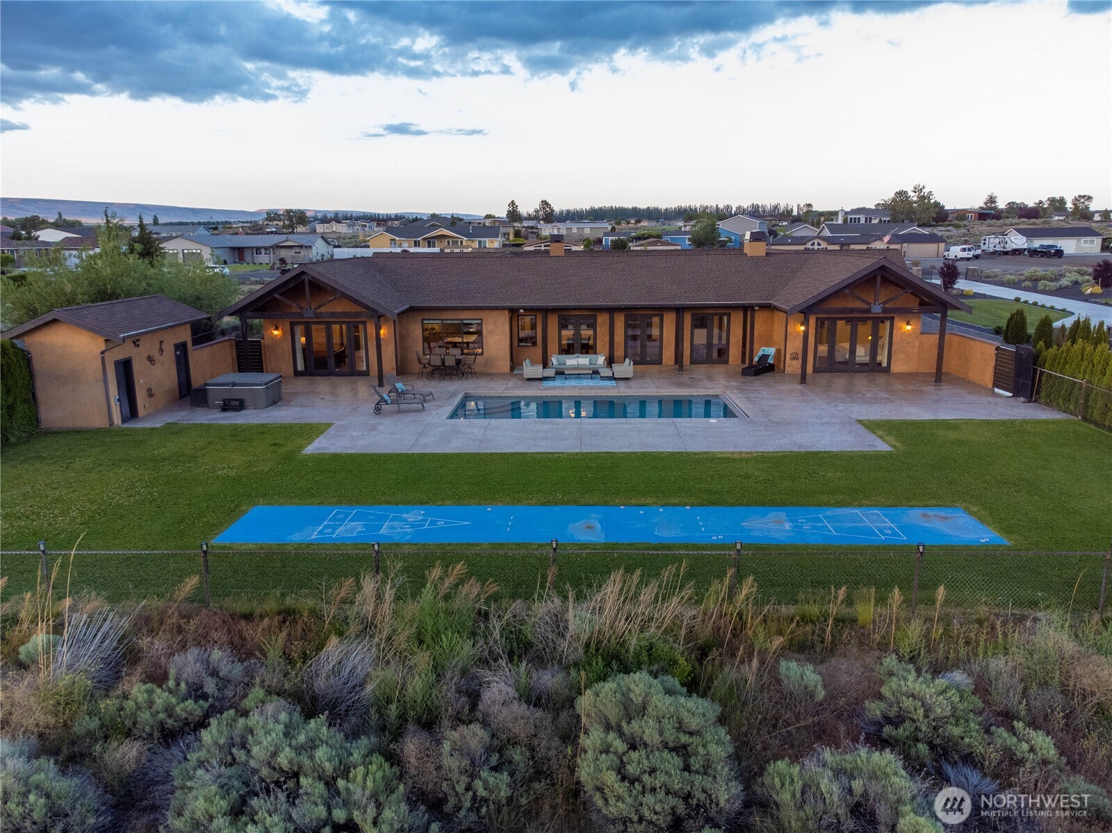 property viewer photo 36