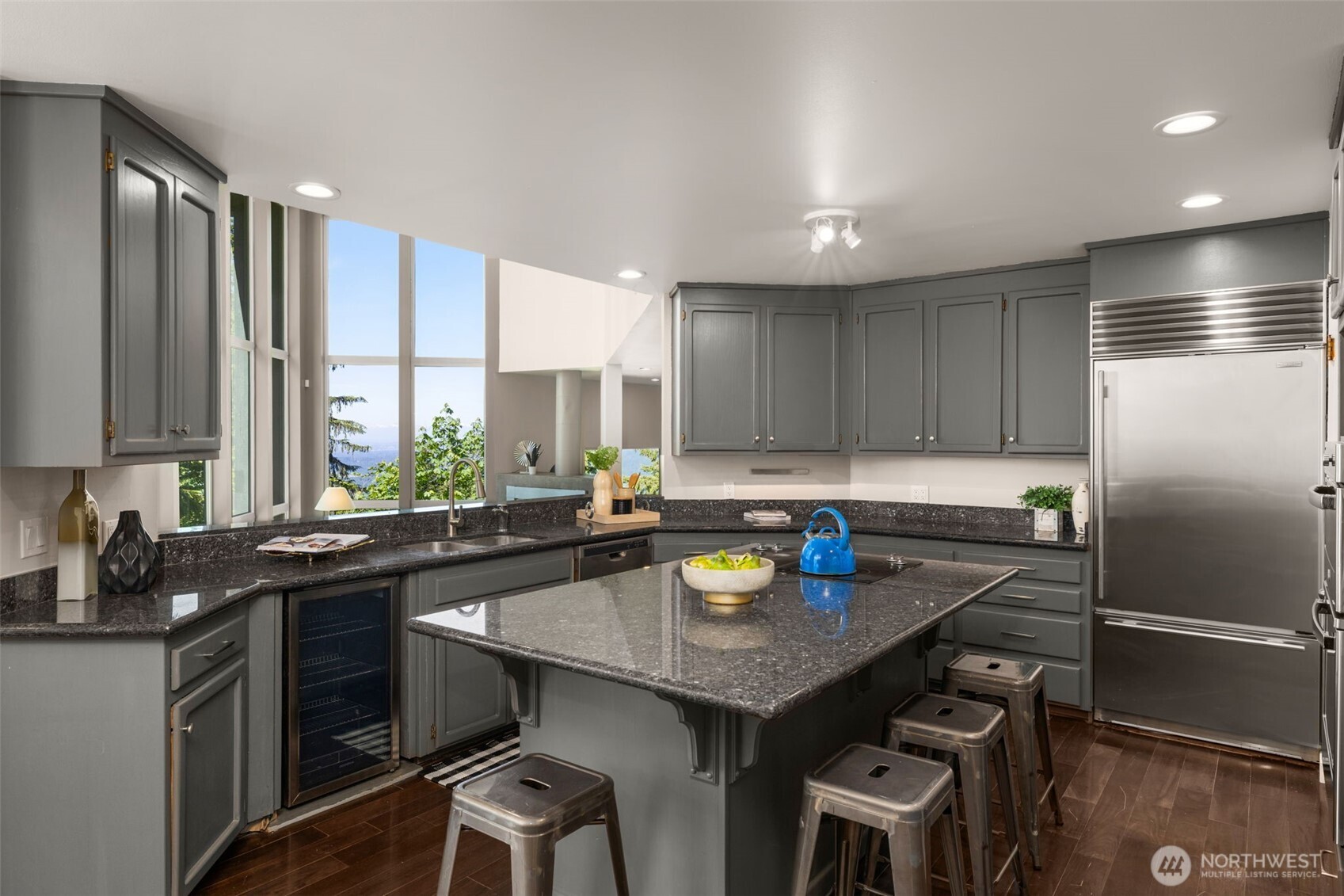 property viewer photo 11