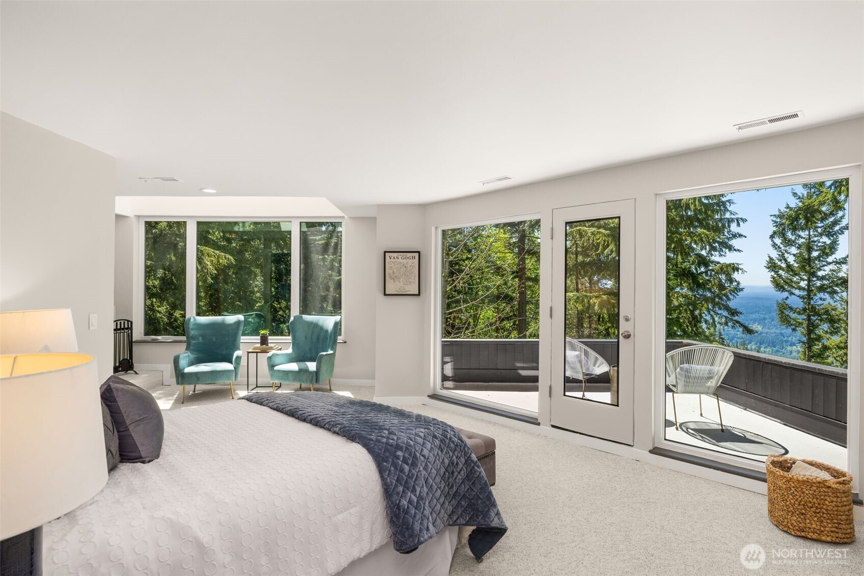 property viewer photo 18