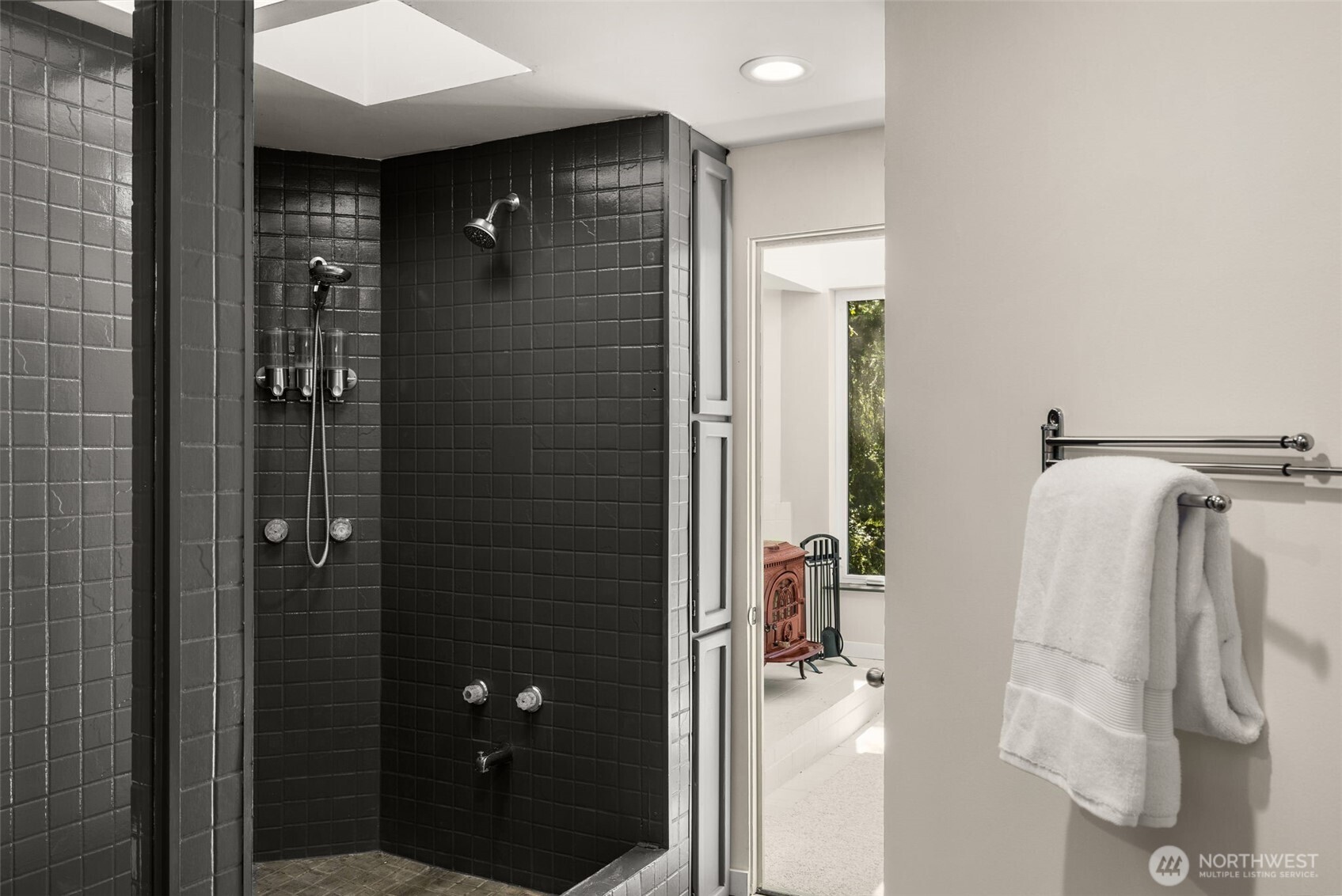 property viewer photo 22
