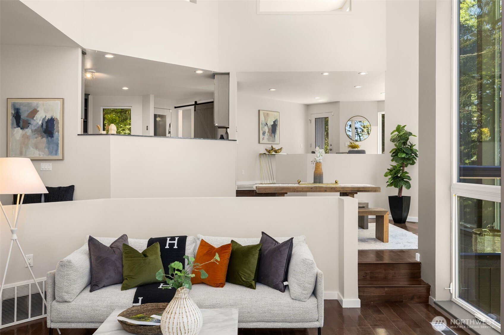 property viewer photo 6