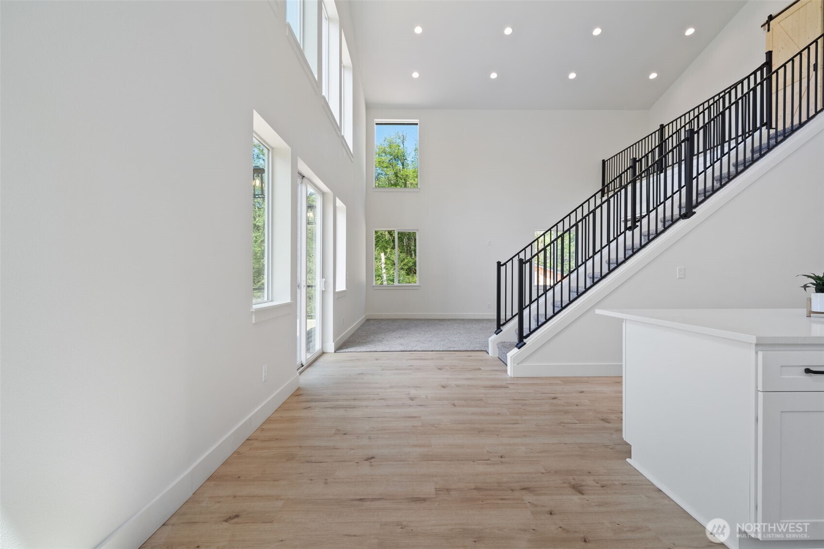 property viewer photo 17
