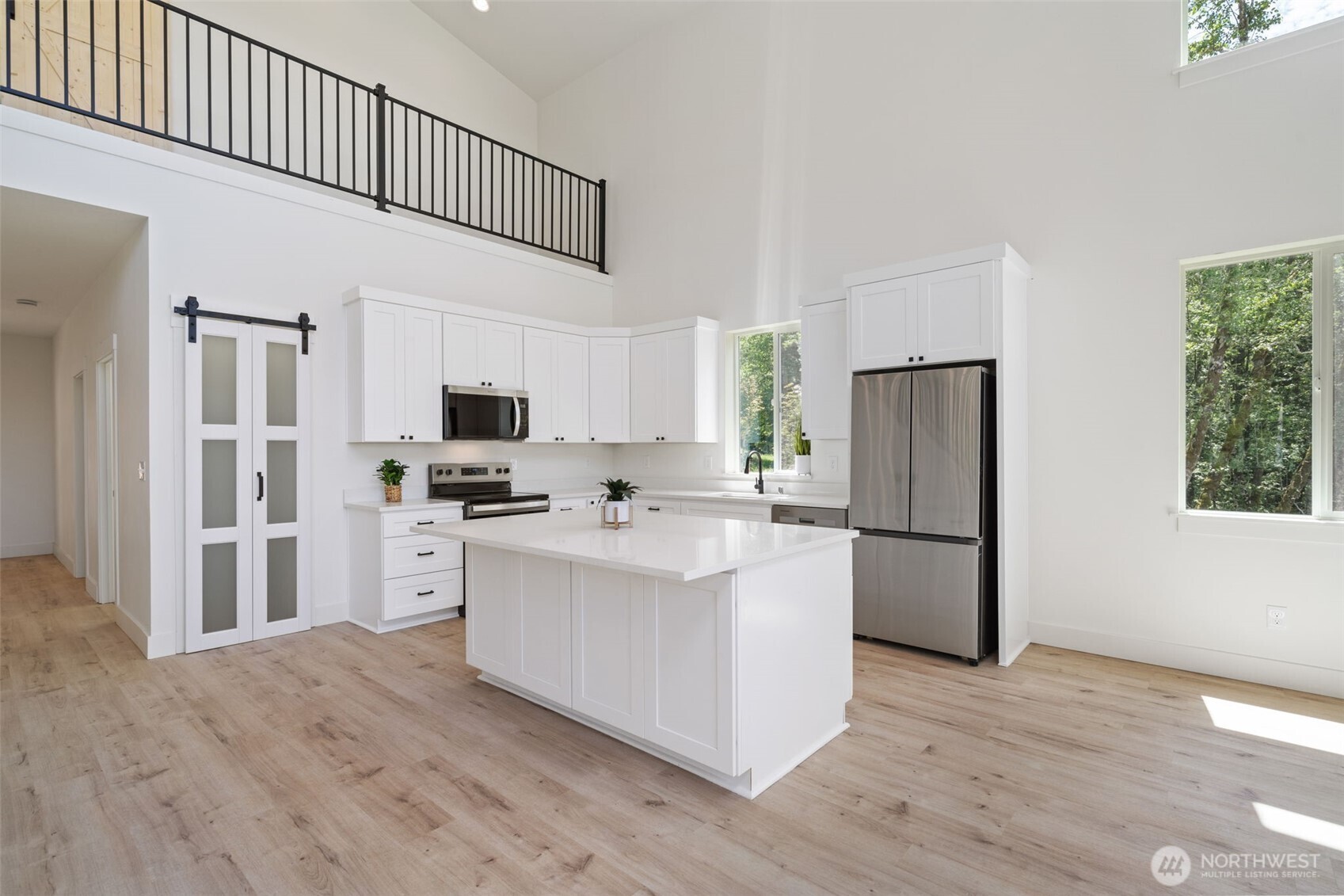 property viewer photo 18