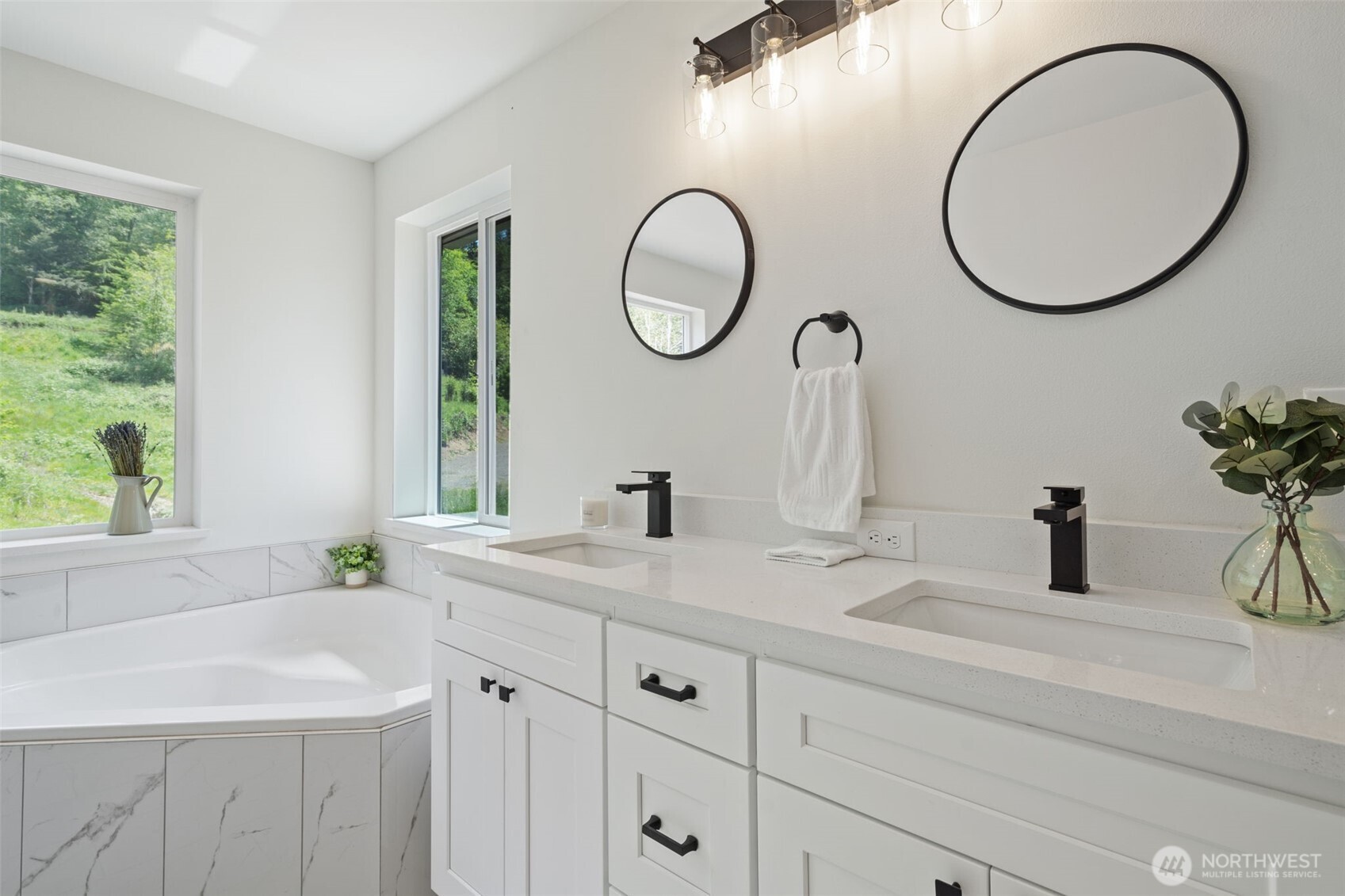 property viewer photo 30