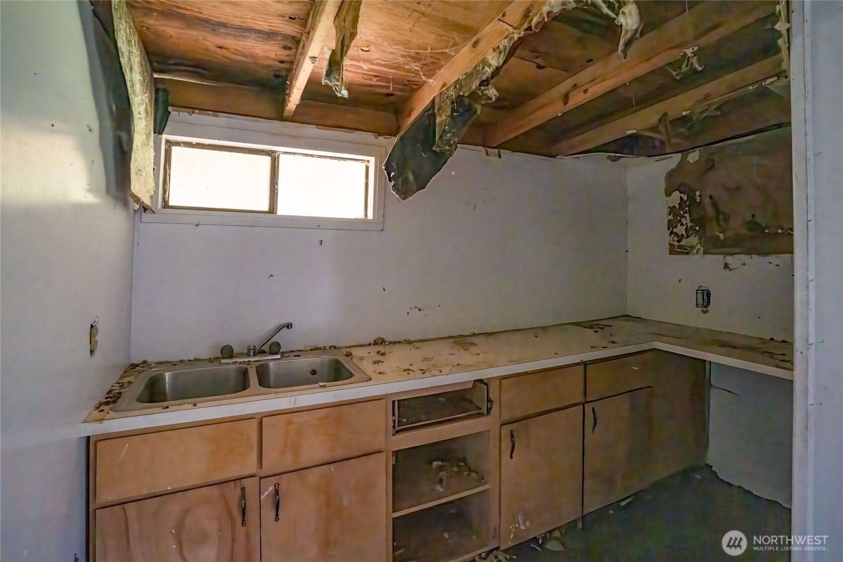 property viewer photo 18