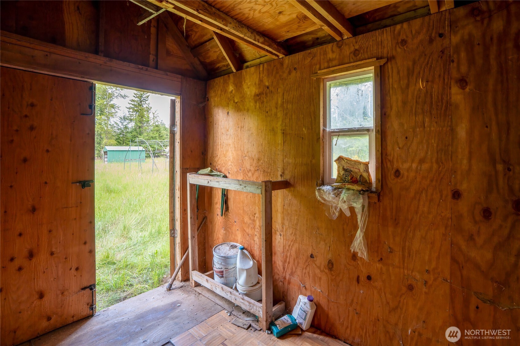 property viewer photo 26