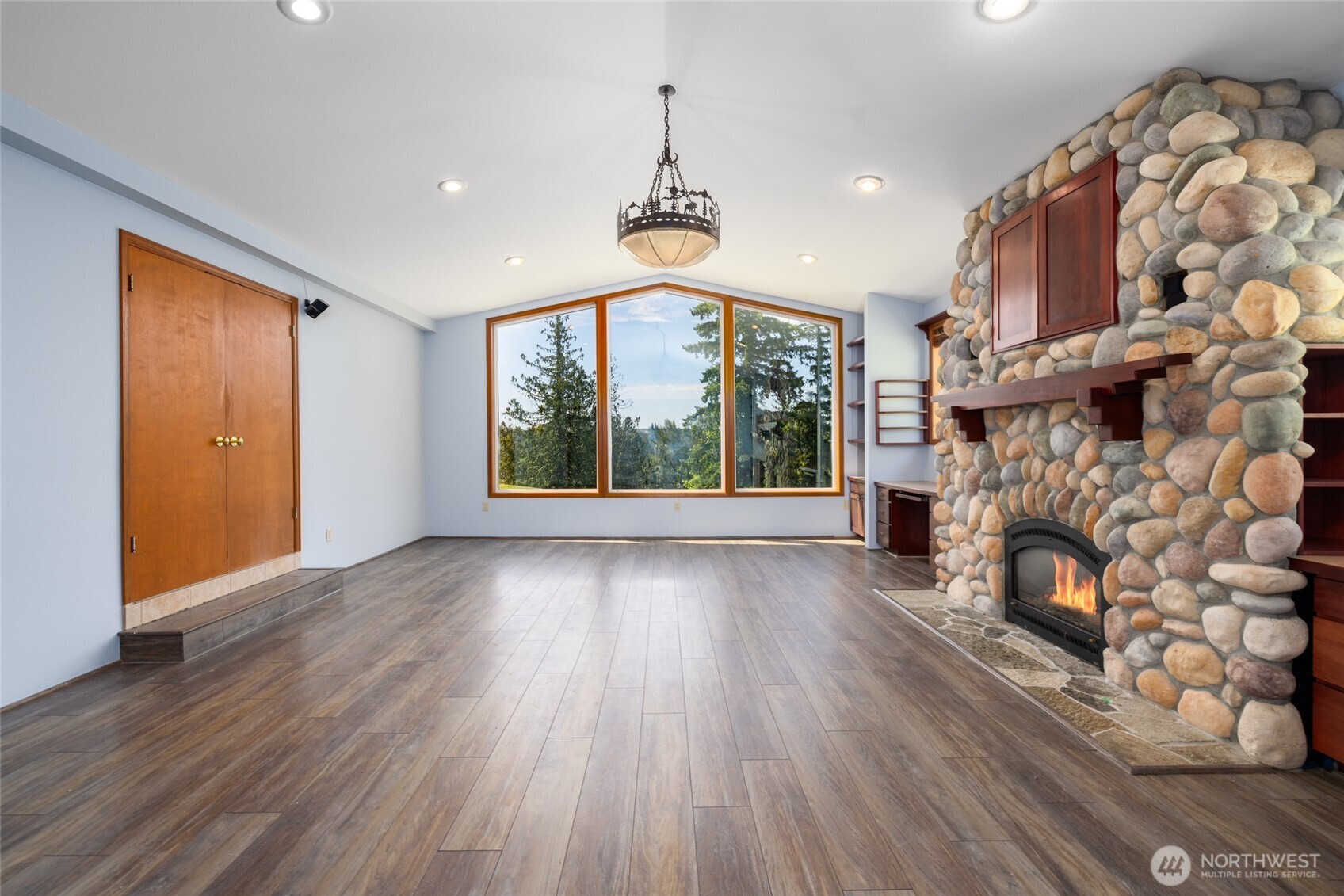 property viewer photo 14