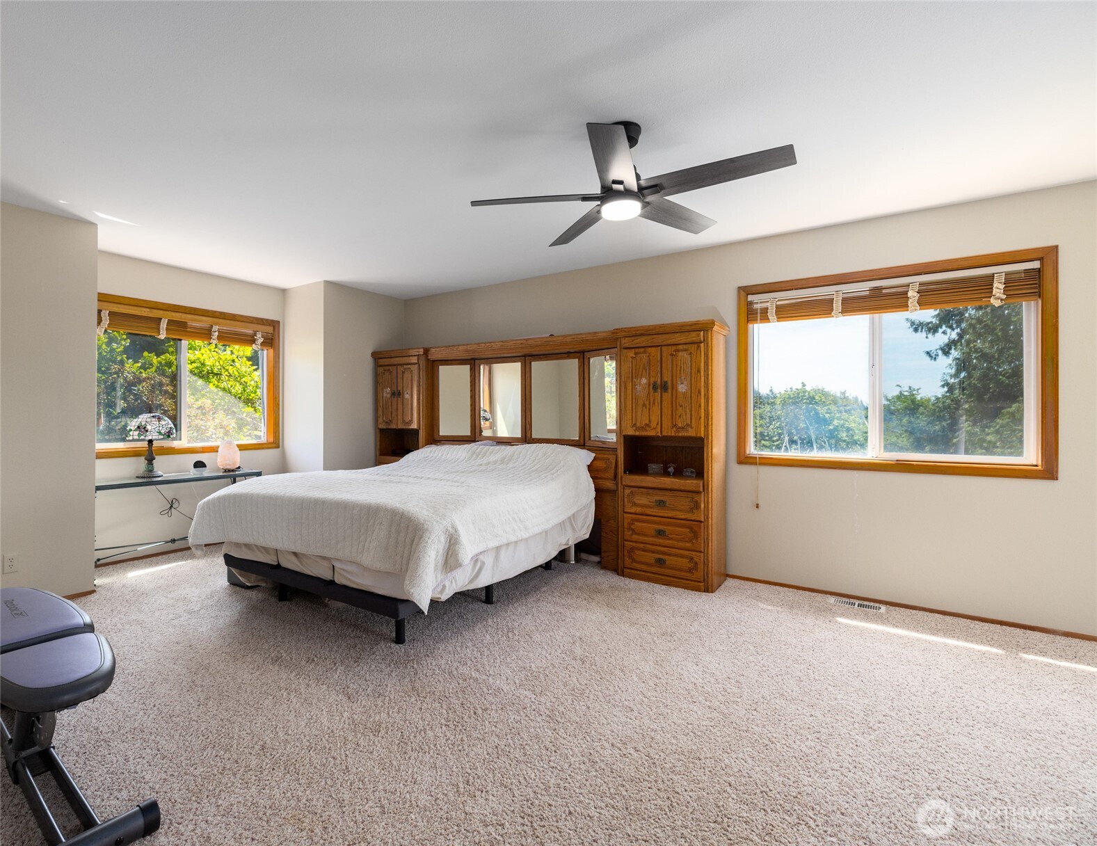 property viewer photo 15