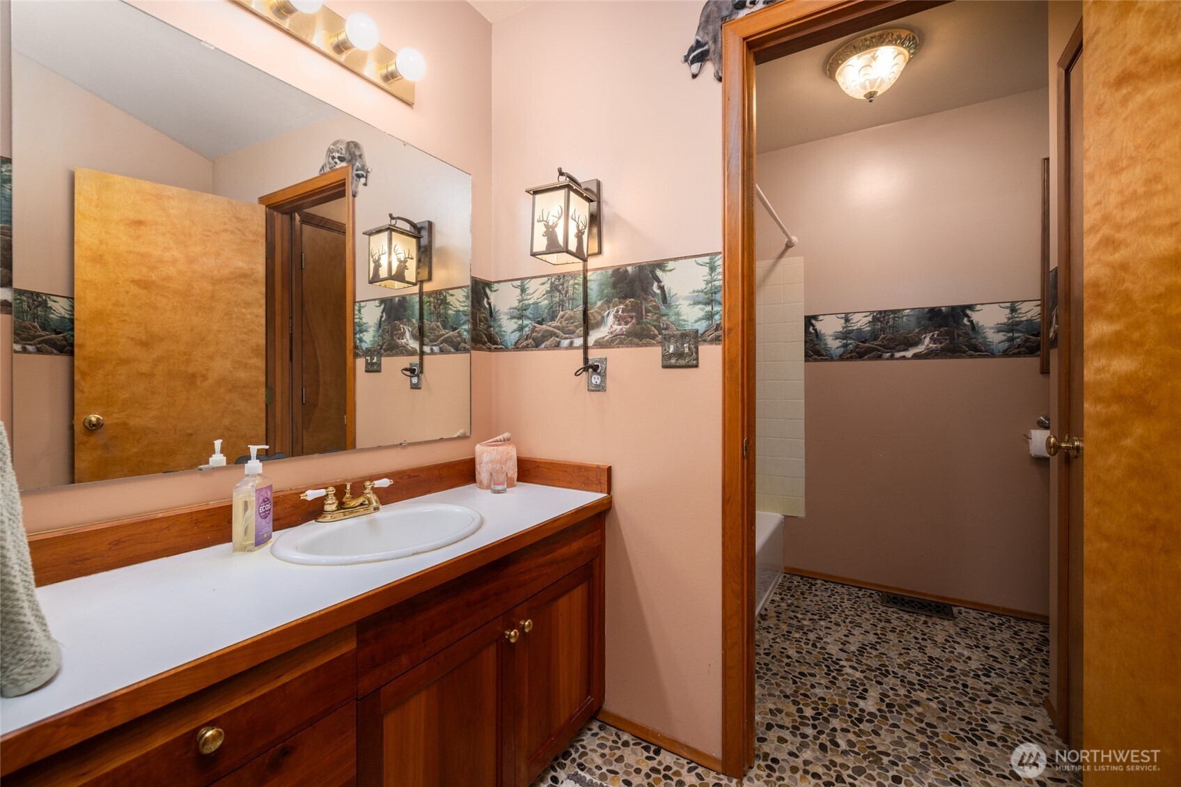 property viewer photo 23